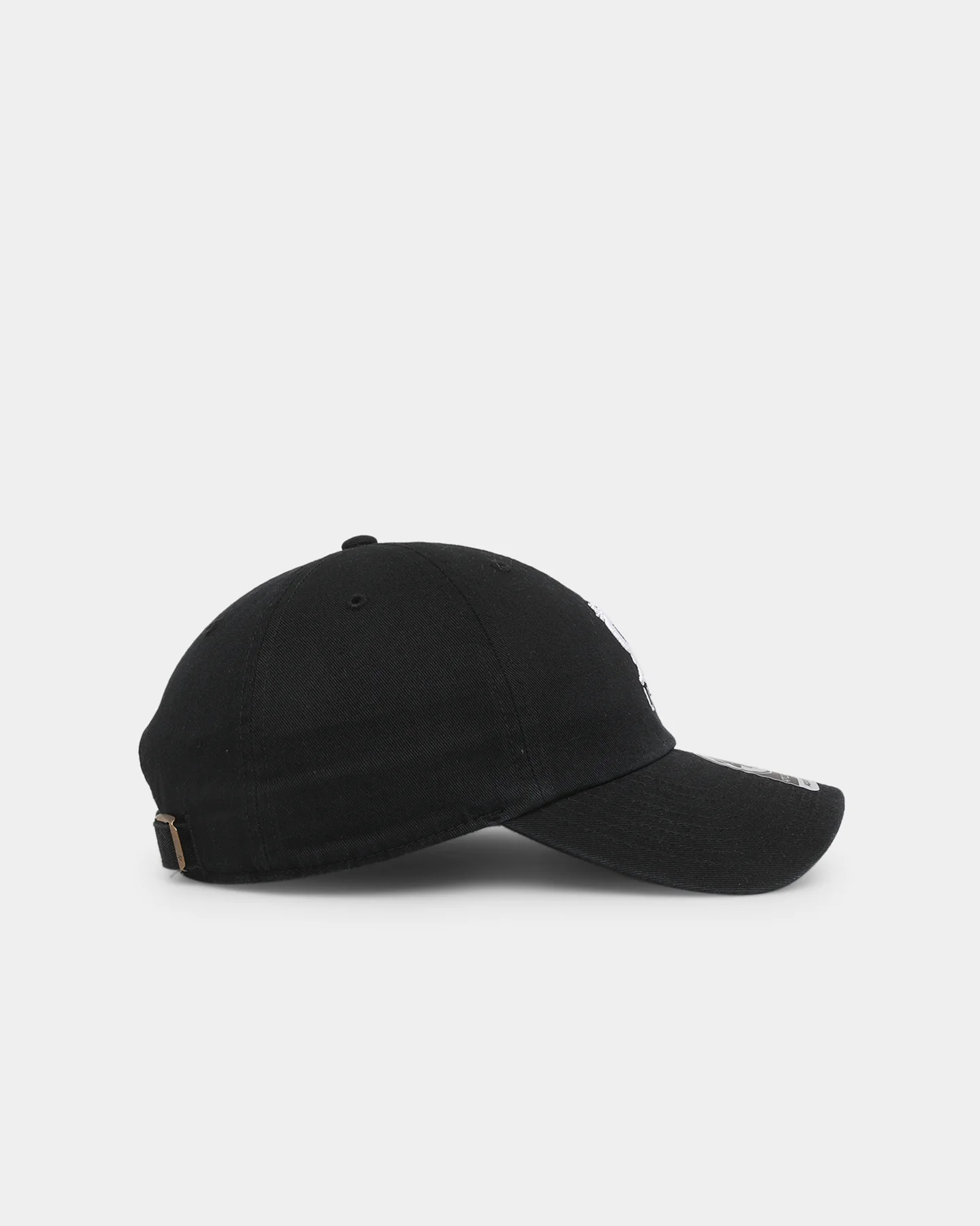 47 Brand Liverpool Football Club Clean Up Strapback Black - Image 3