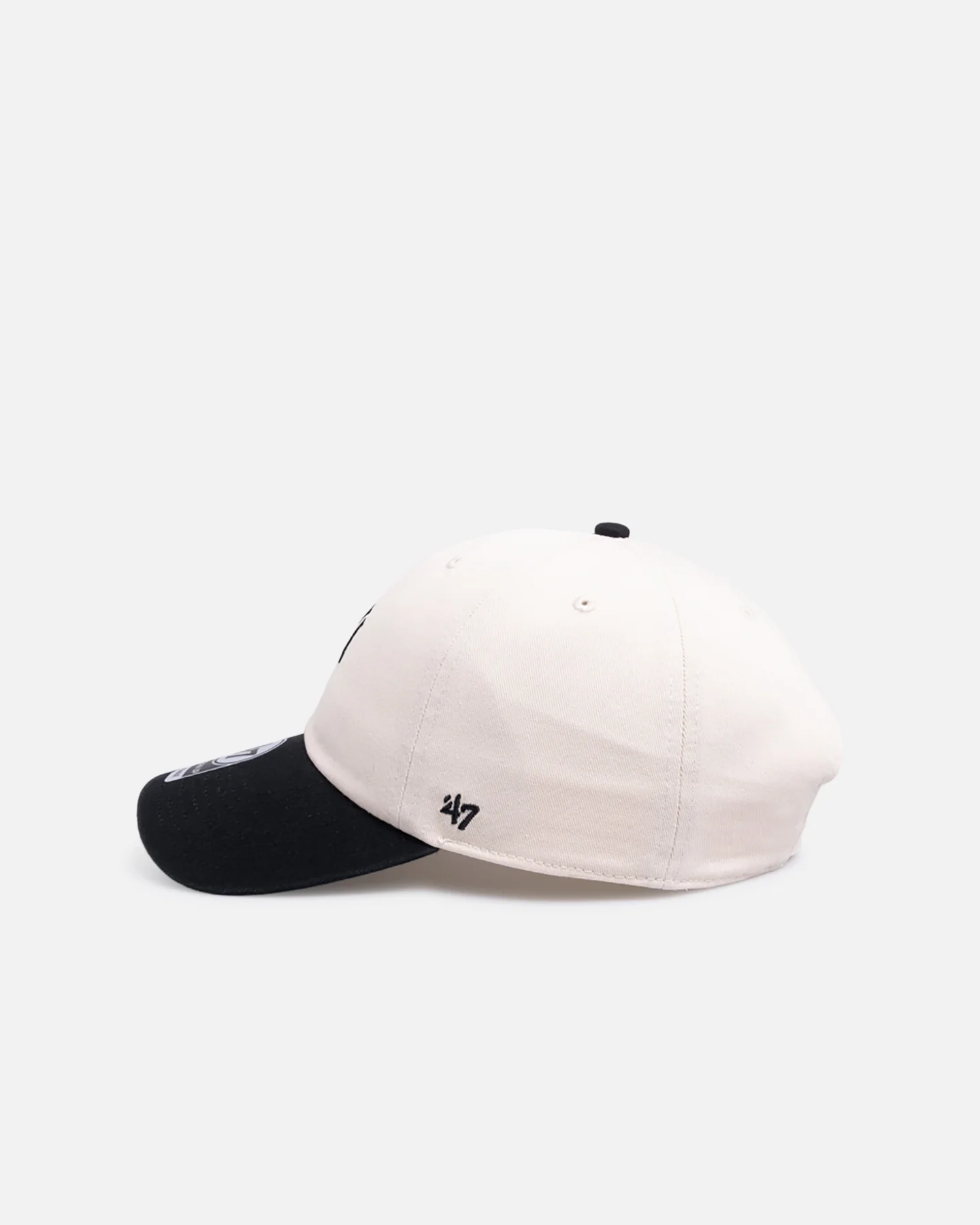47 Brand New York Yankees 'Two Tone' 47 Clean Up Strapback White/Black - Image 4