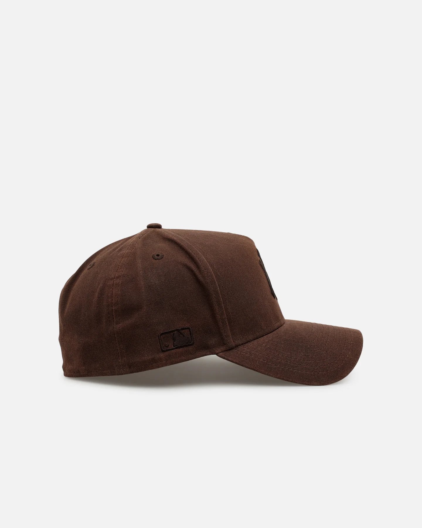 New Era New York Yankees 'Waxed Canvas QS' 59FORTY A-Frame Fitted Brown - Image 3