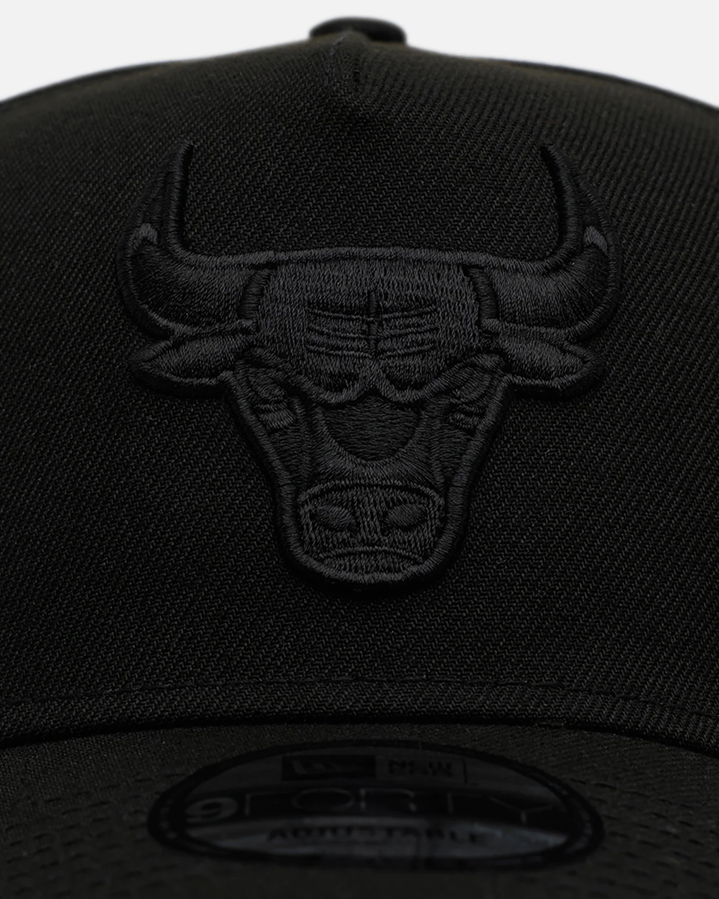New Era Chicago Bulls 'Easy Black' 9FORTY A-Frame Snapback Black/Black - Image 5