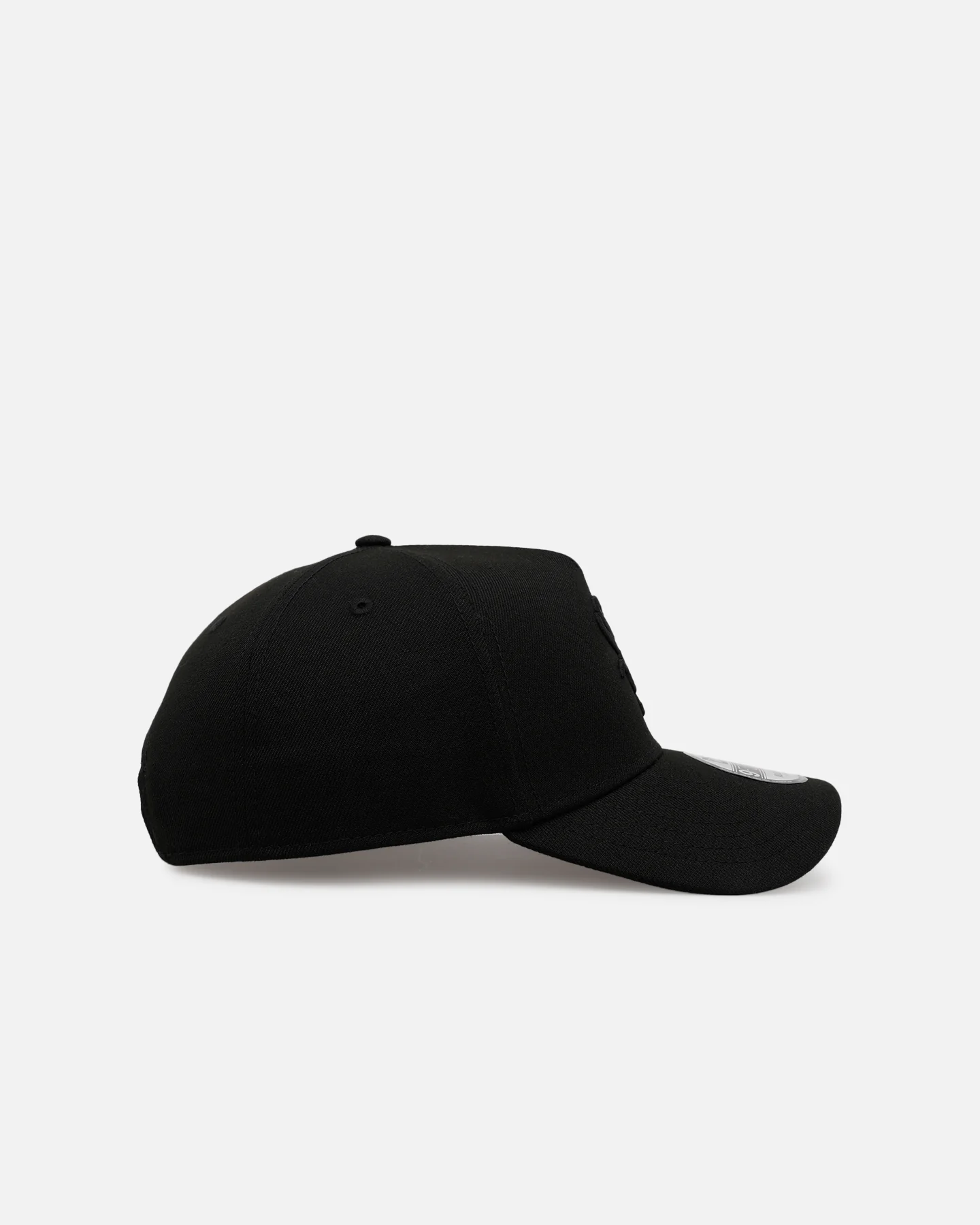 New Era Chicago White Sox 'Easy Black' 9FORTY A-Frame Snapback Black/Black - Image 3