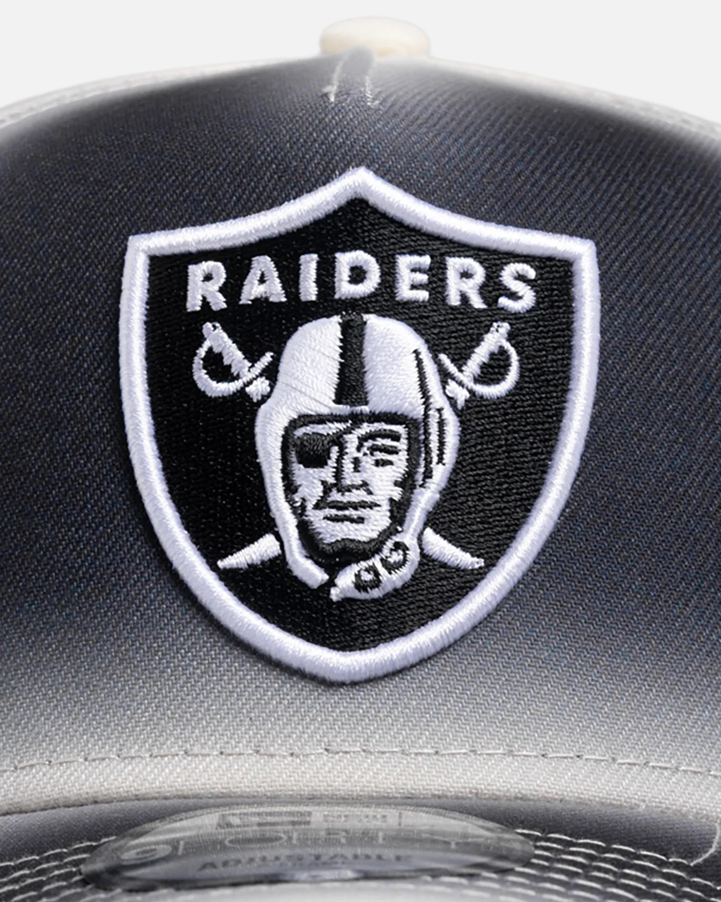 New Era Las Vegas Raiders 'Gradient Edge Reverse' 9FORTY A-Frame Snapback Black/White - Image 5