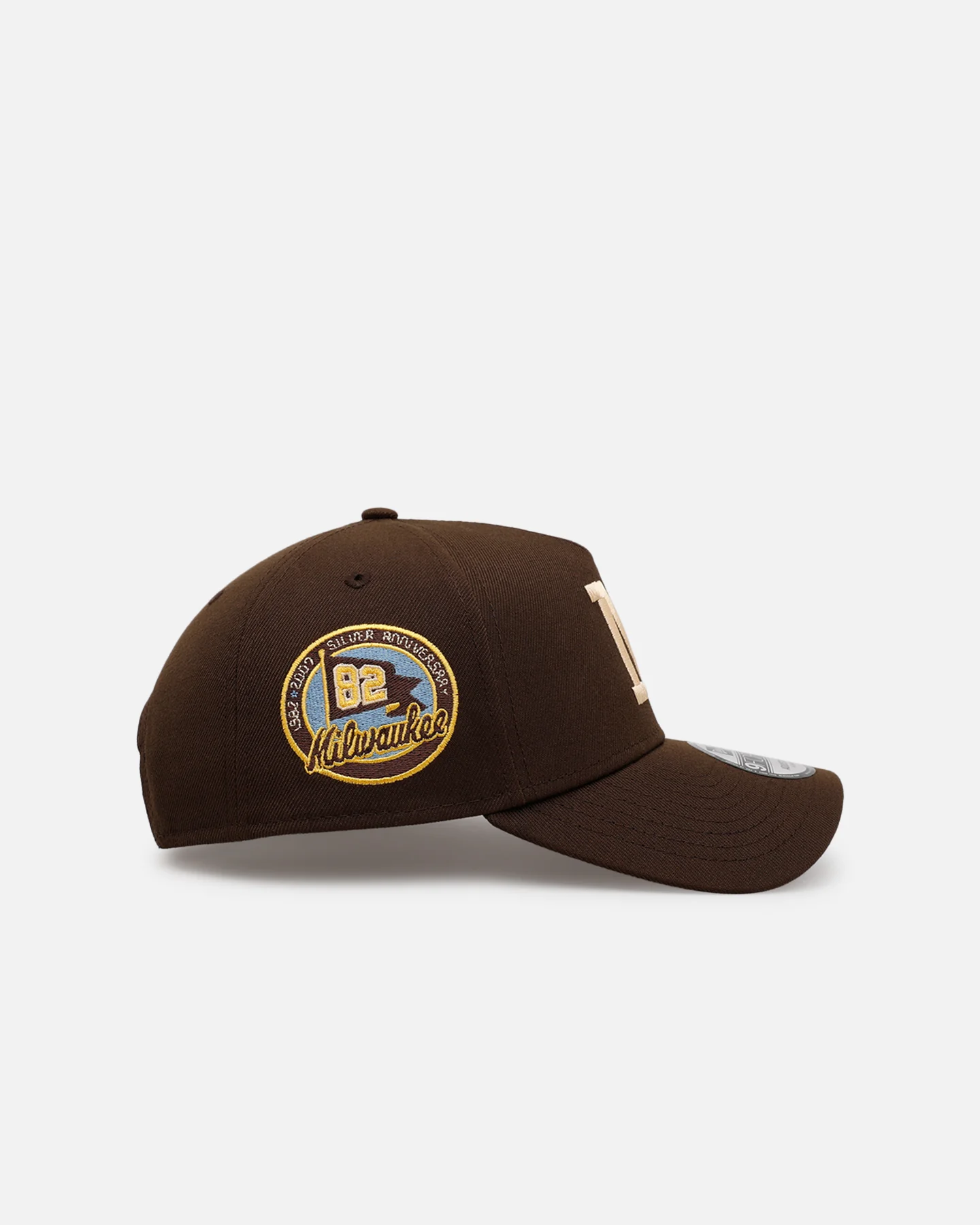 New Era Milwaukee Brewers 'Stay Classy' 9FORTY A-Frame Snapback Walnut - Image 3