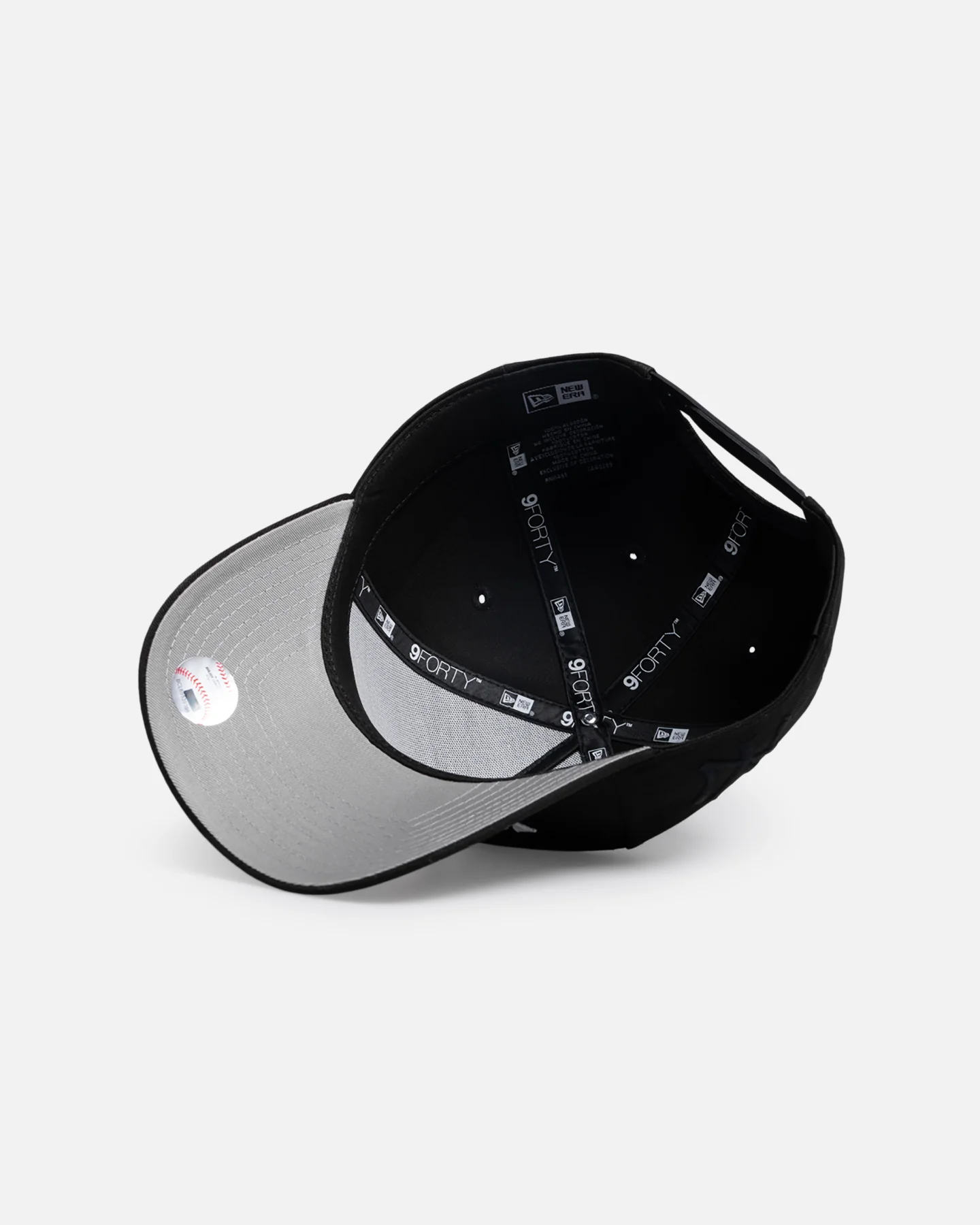 New Era New York Yankees 'Lovers' 9FORTY A-Frame Snapback Black - Image 6