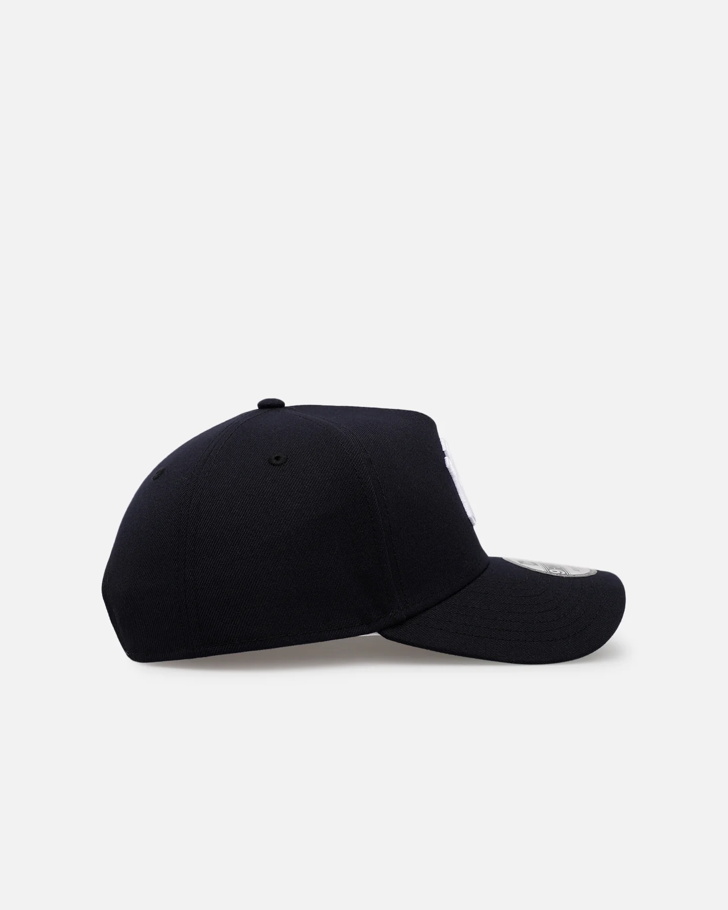 New Era New York Yankees 'Baseball Hearts' 9FORTY A-Frame Snapback Official Team Color - Image 3