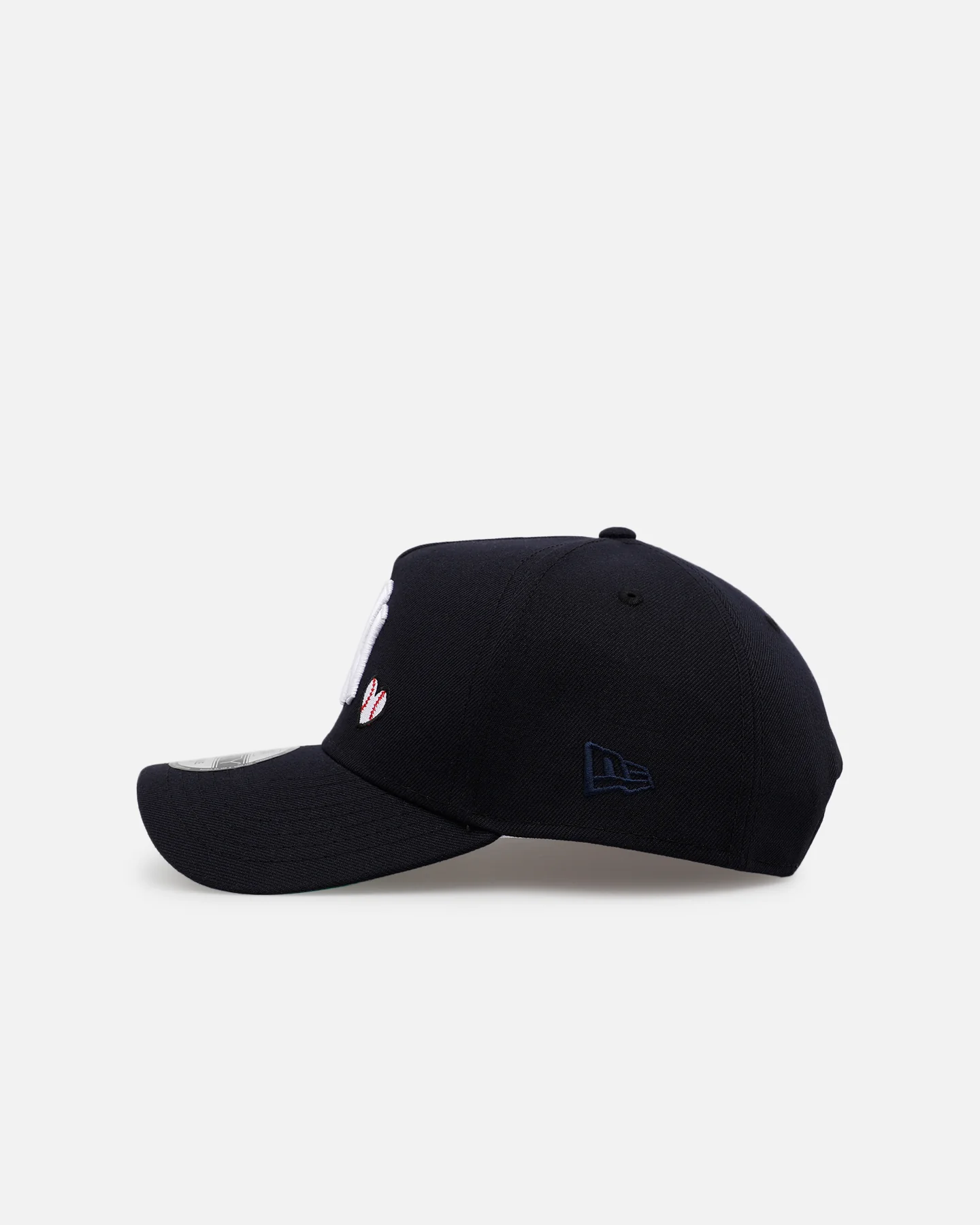 New Era New York Yankees 'Baseball Hearts' 9FORTY A-Frame Snapback Official Team Color - Image 4