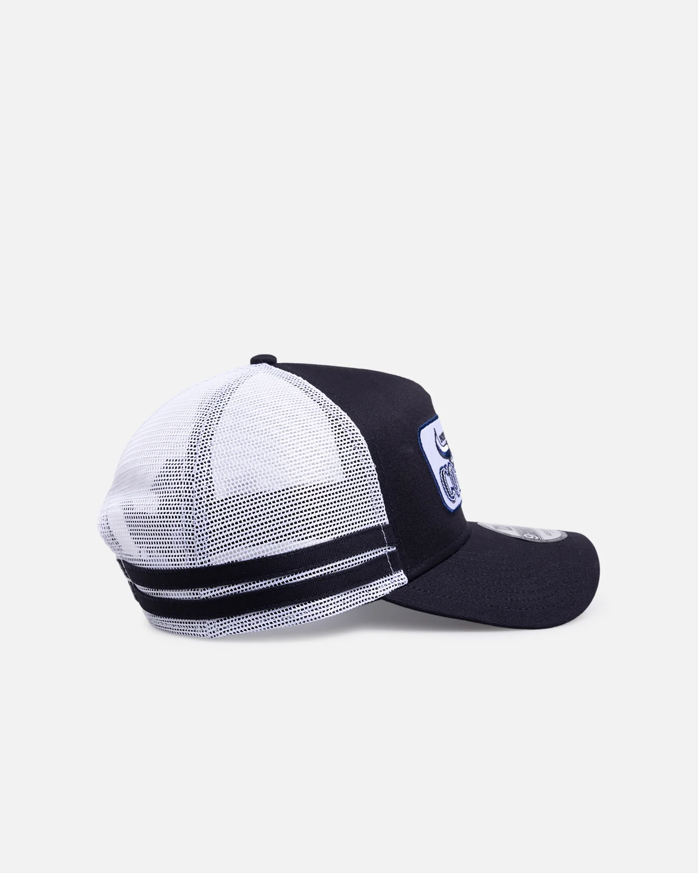New Era North Queensland Cowboys 'NRL 26 Retro Trucker' 9FORTY A-Frame Snapback Original Team Colours - Image 3