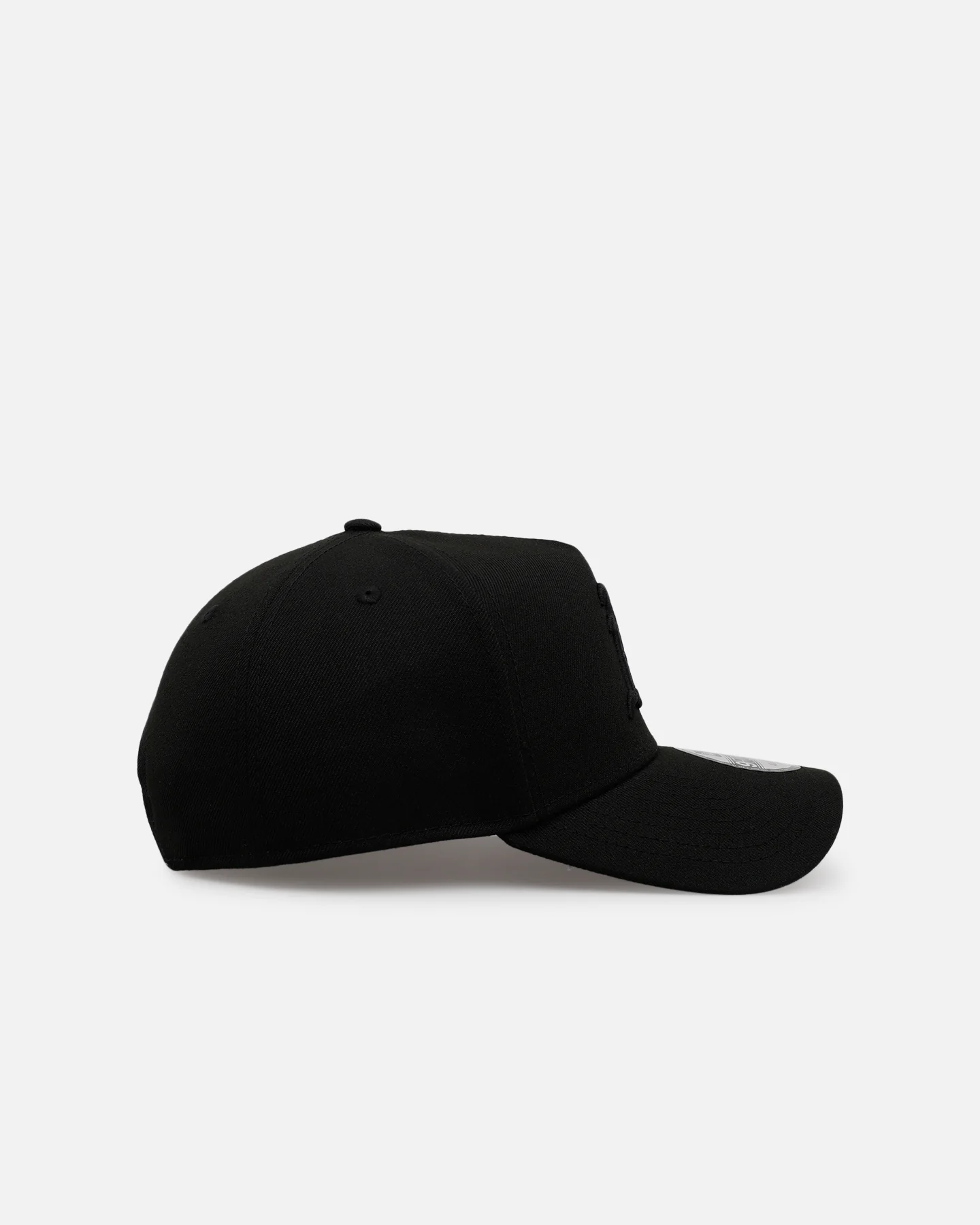 New Era Oakland Athletics 'Easy Black' 9FORTY A-Frame Snapback Black/Black - Image 3