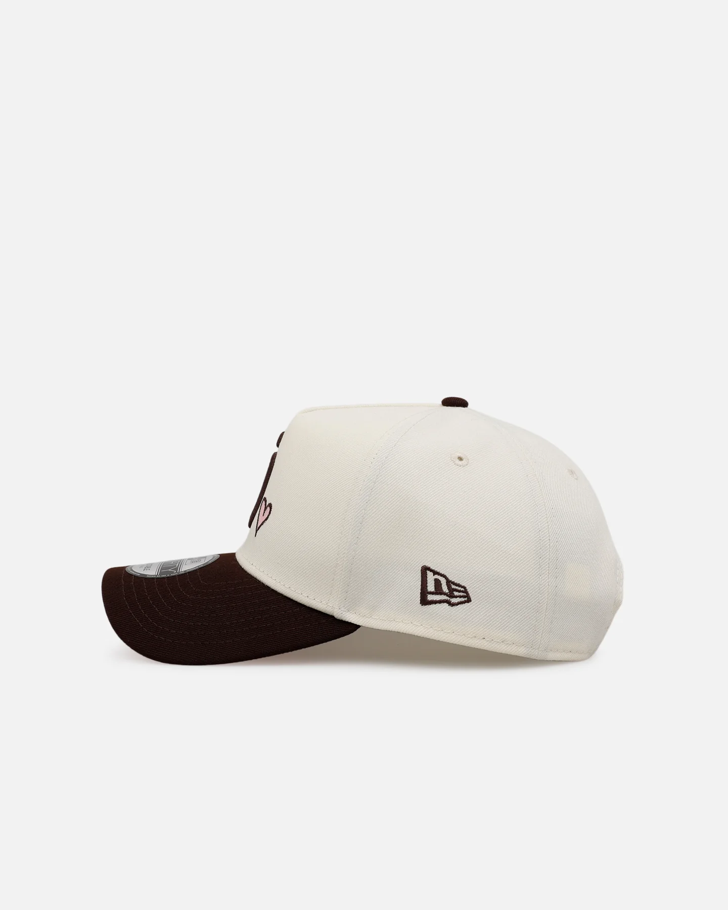 New Era San Diego Padres 'Pink Satin Pink Hearts Walnut' 9FORTY A-Frame Snapback Chrome/Walnut - Image 4