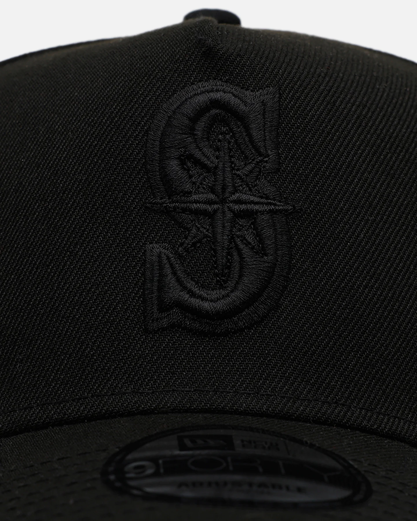 New Era Seattle Mariners 'Easy Black' 9FORTY A-Frame Snapback Black/Black - Image 5