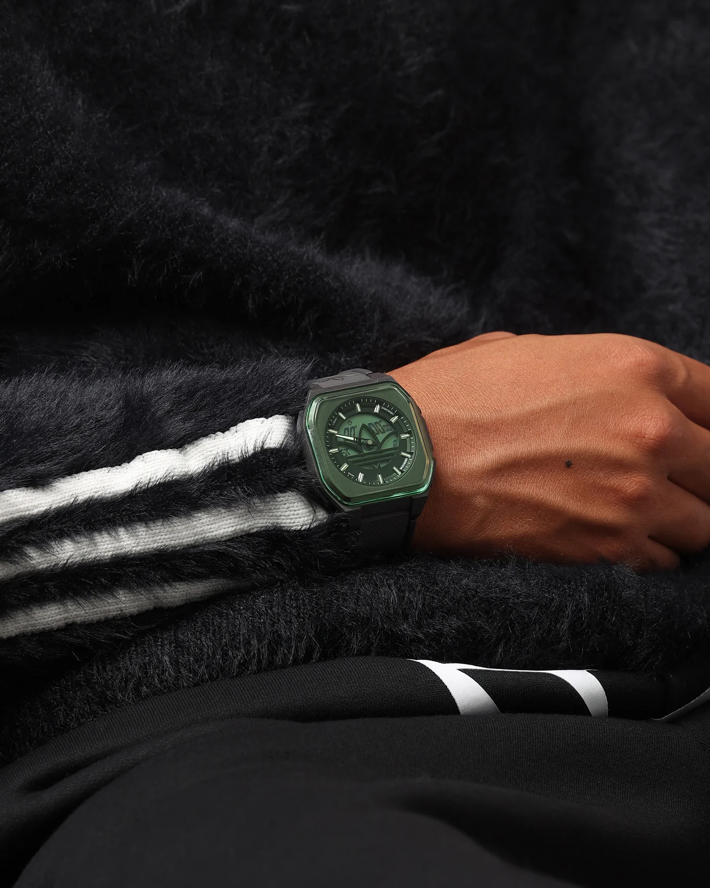 Adidas City Tech Watch Black - Image 2