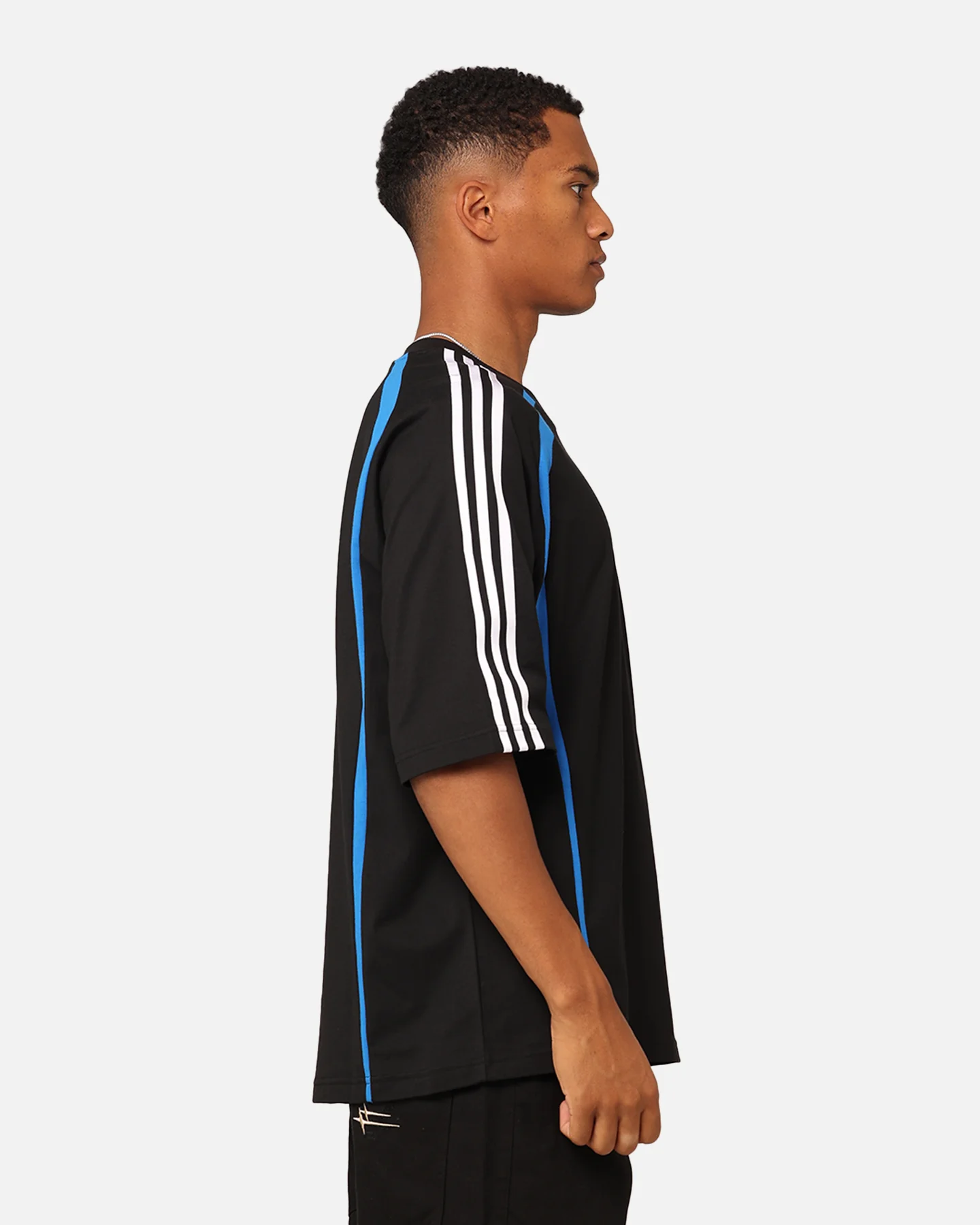 Adidas Oversized T-Shirt Black - Image 5