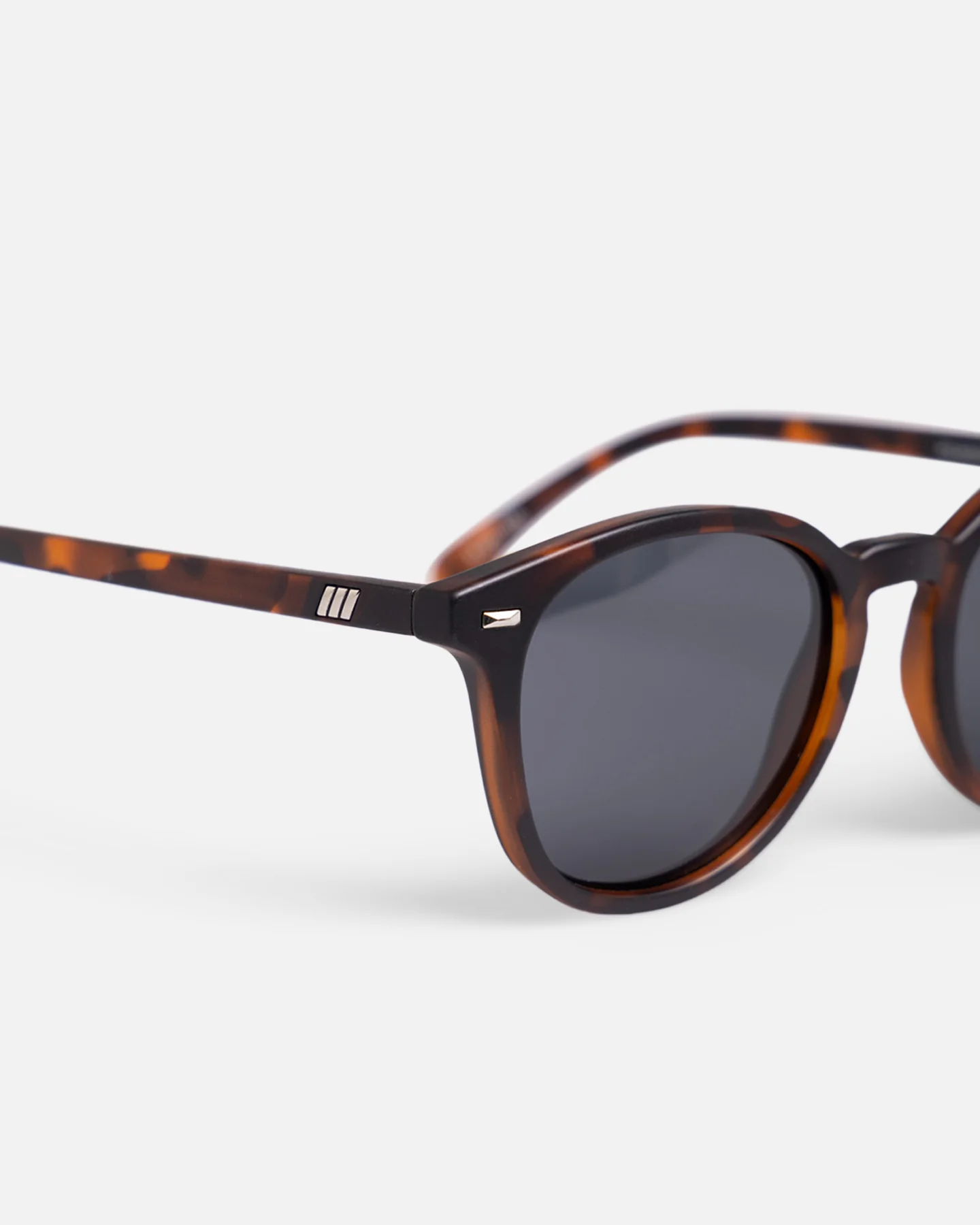 Le Specs Bandwagon Sunglasses Matte Tort/Smoke - Image 8
