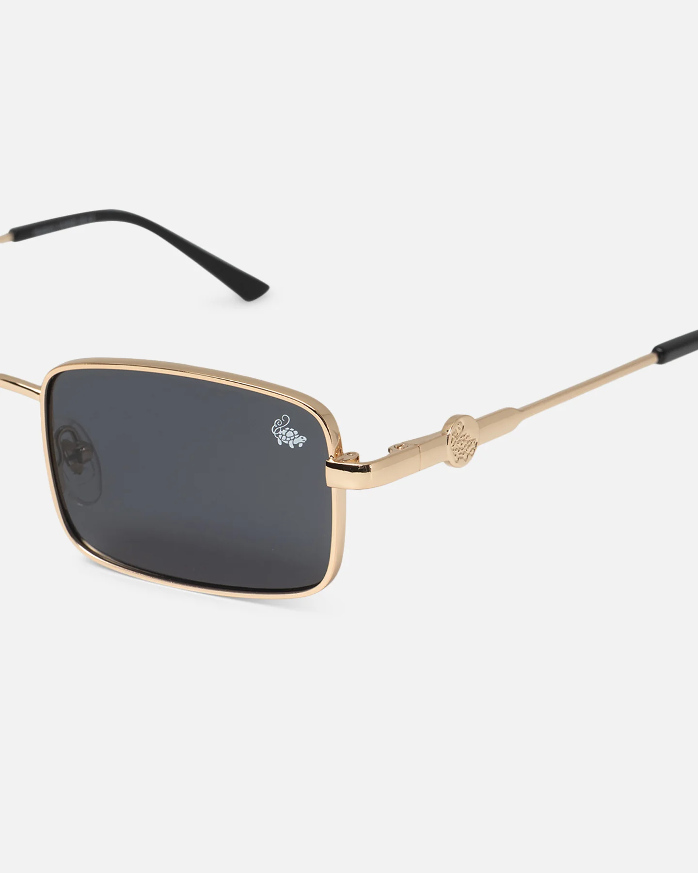 Belvoir & Co Hudson Sunglasses Black/Gold - Image 5