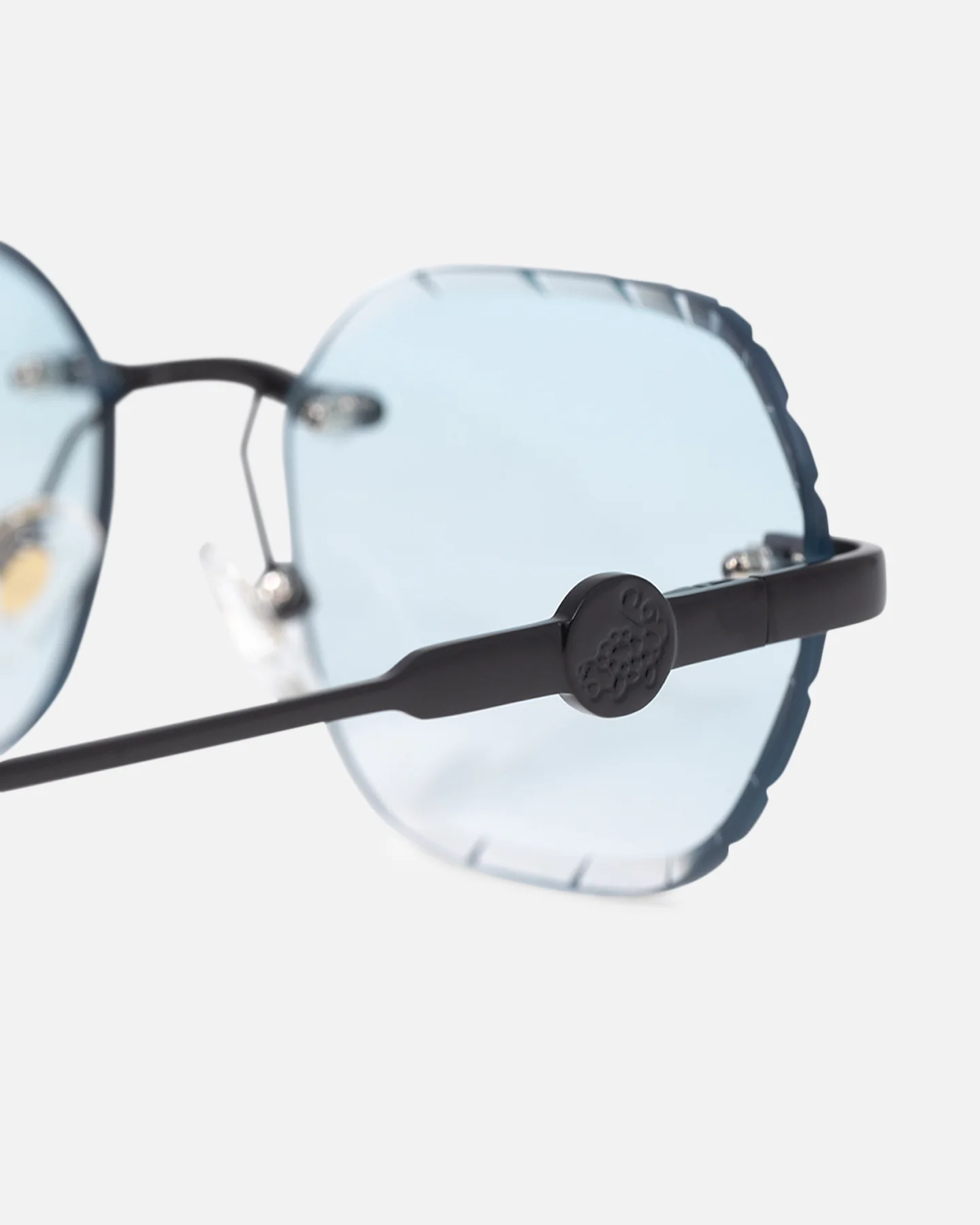 Belvoir & Co Willow Diamond Cut Sunglasses Tiffany - Image 7