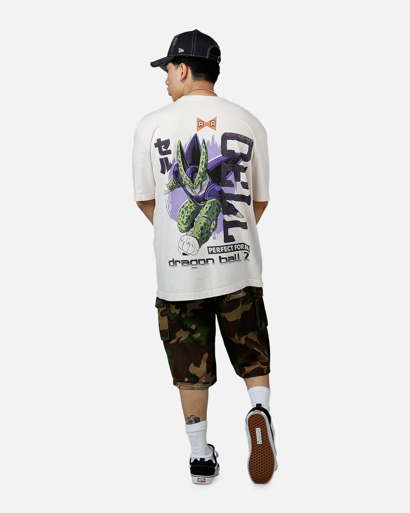 Bioworld Dragon Ball Z Perfect Cell T-Shirt Off White - Image 6