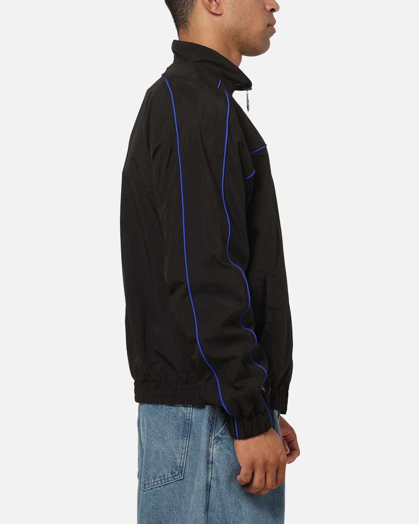 Bleacher Athletic Canterbury-Bankstown Bulldogs NRL Midweight Spray Jacket Black - Image 4