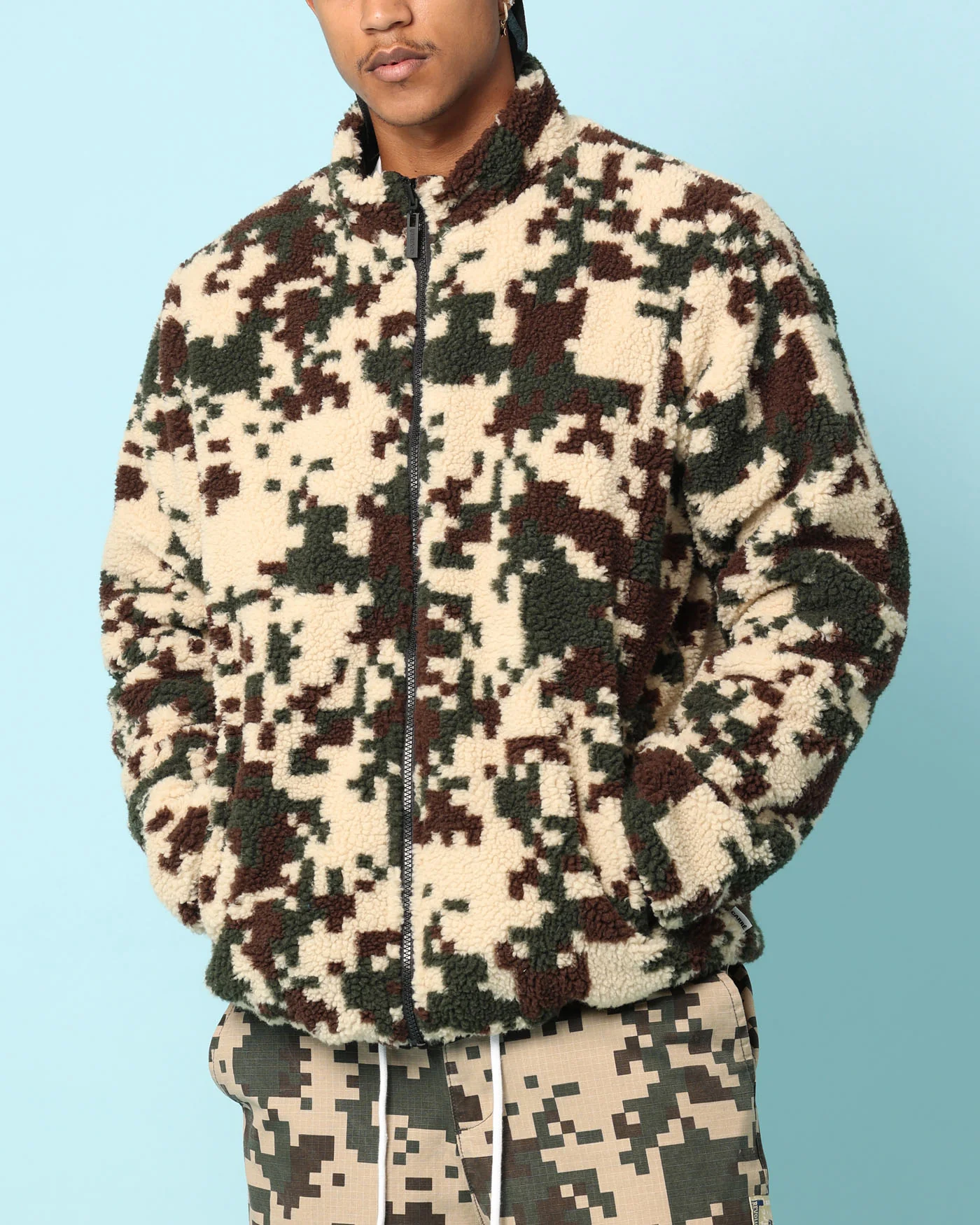 Carré Digi Sherpa Reversible Jacket Black/Camo - Image 4