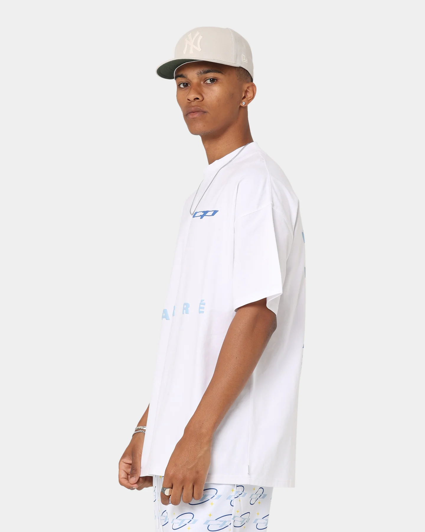 Carré Enhanced Oversized T-Shirt White - Image 8