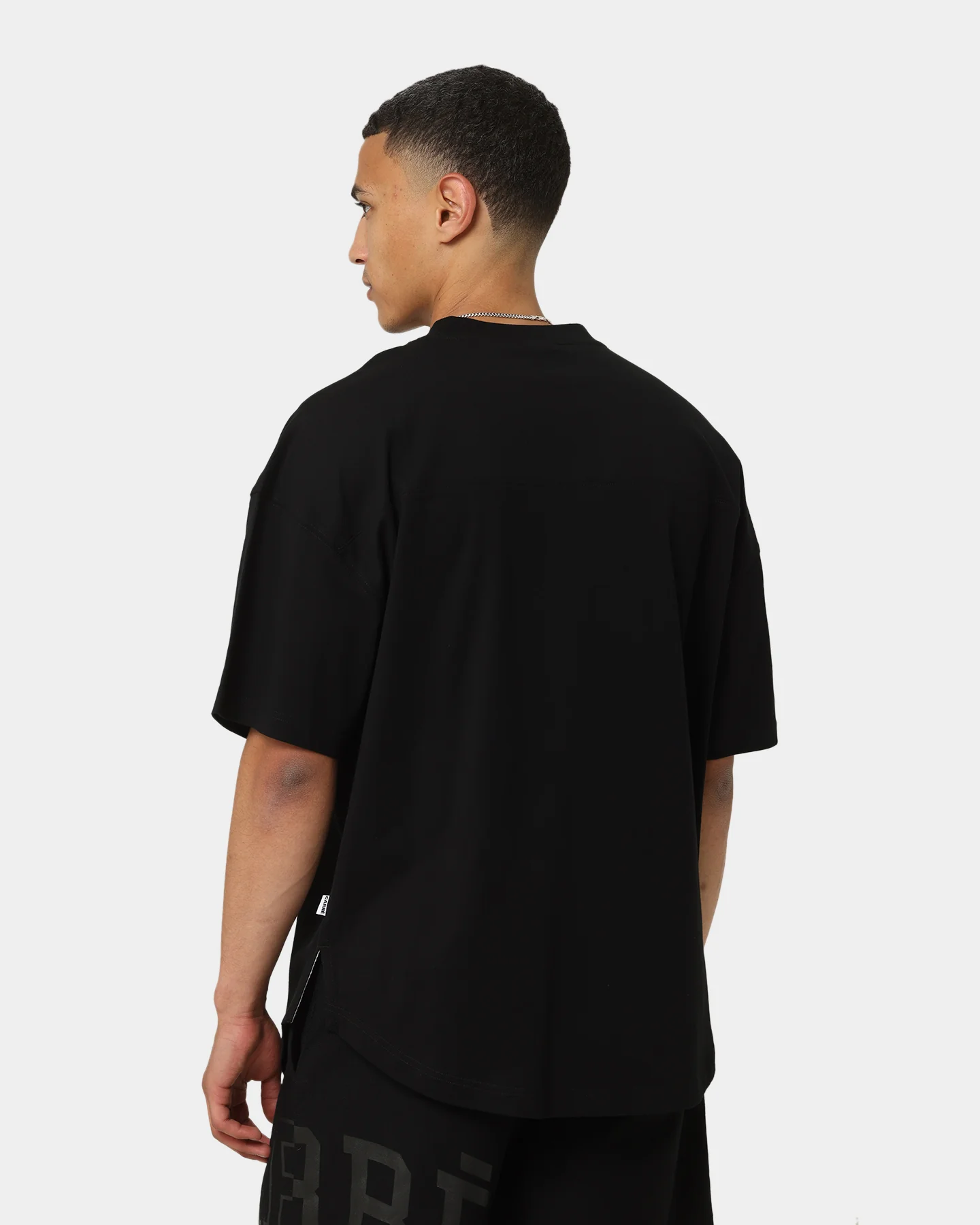 Carré Grid Iron Oversized T-Shirt Black - Image 4