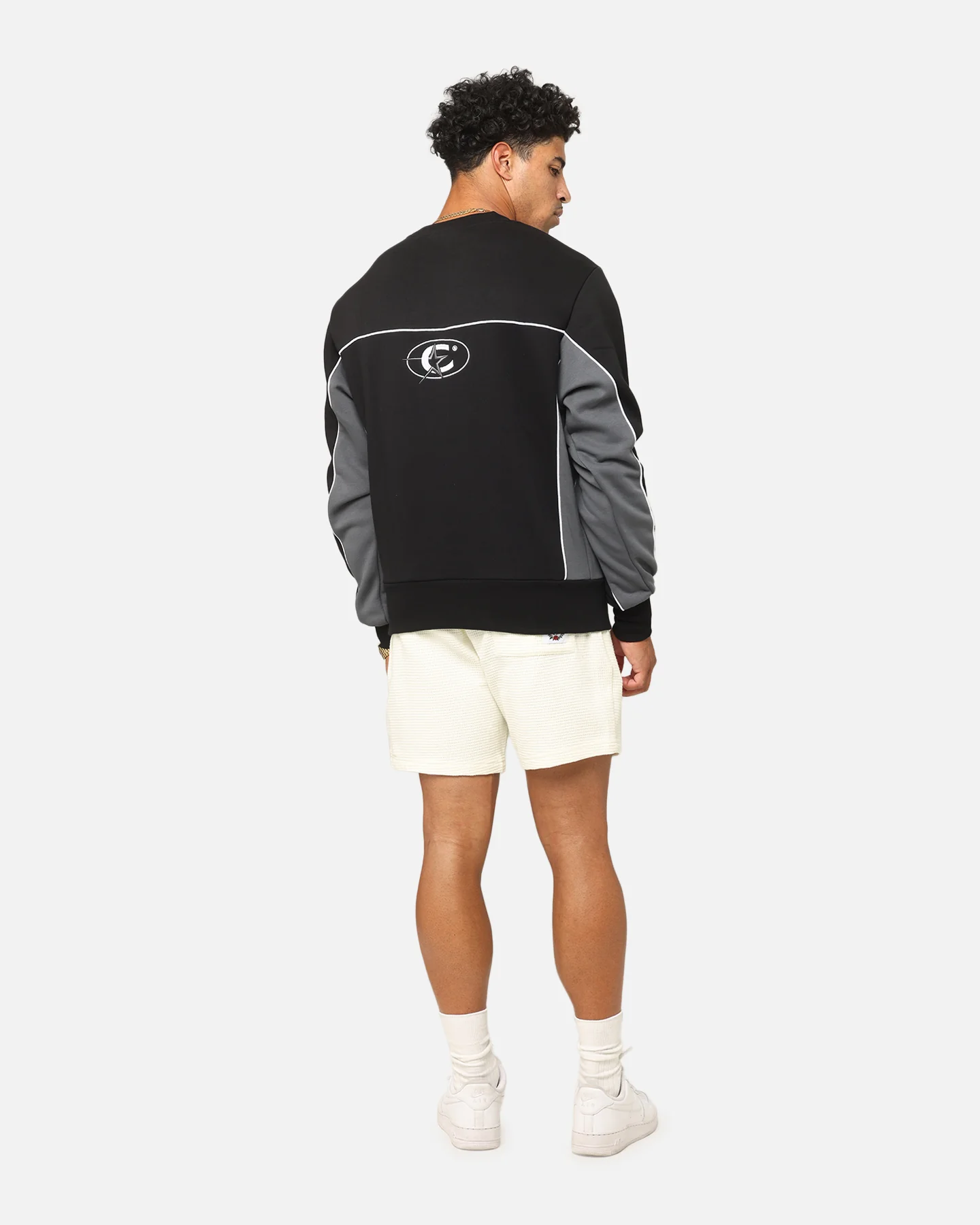 Carre International Crewneck Black/Grey - Image 3