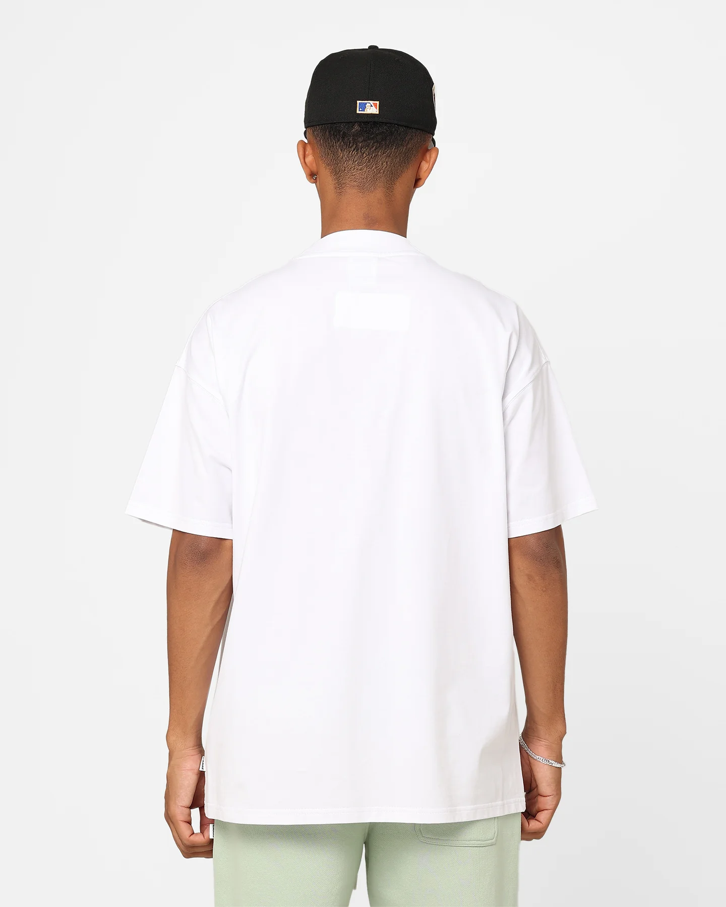Carre Petal Oversized T-Shirt White - Image 4