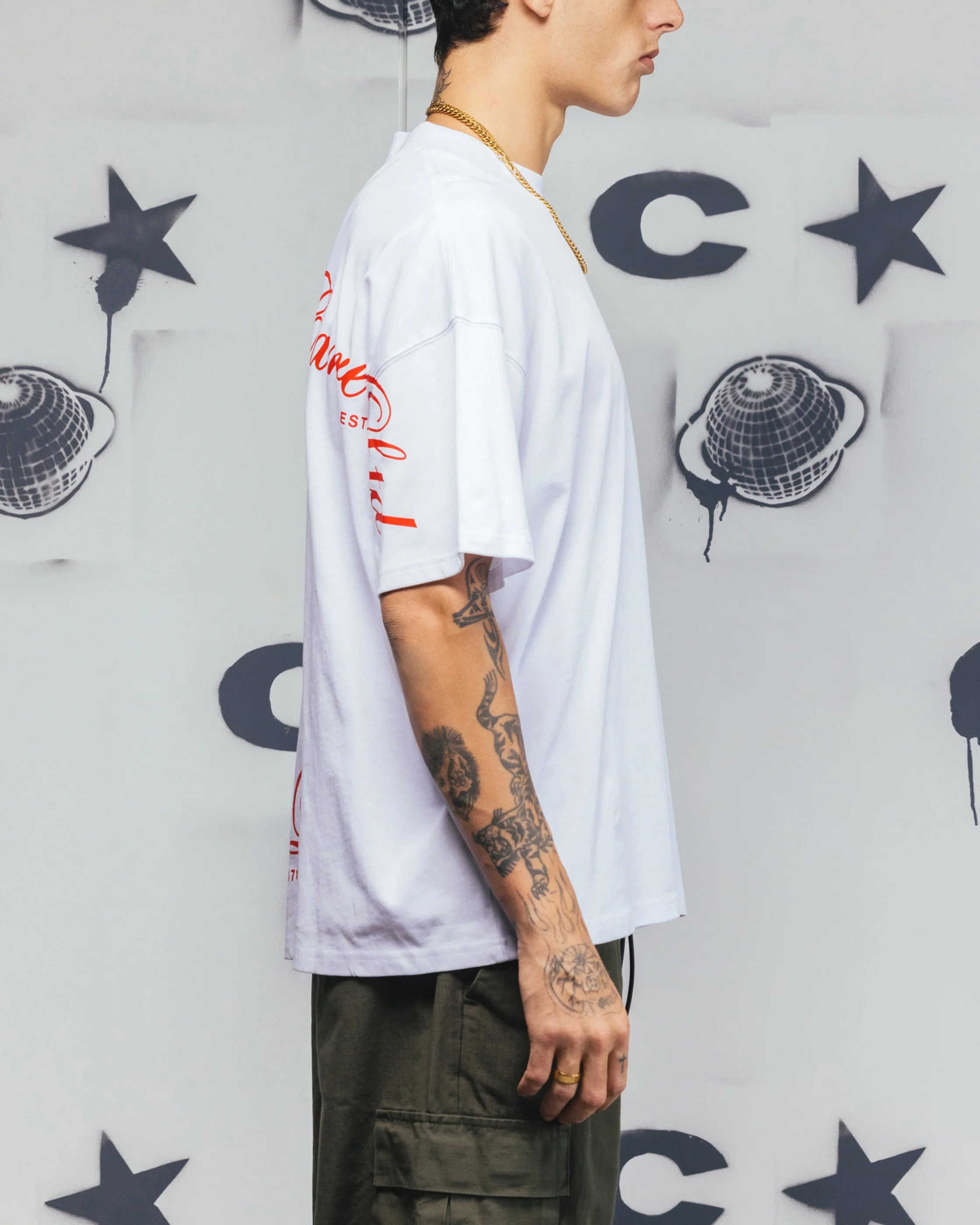 Carre Side Script Oversized T-Shirt White/Red - Image 5