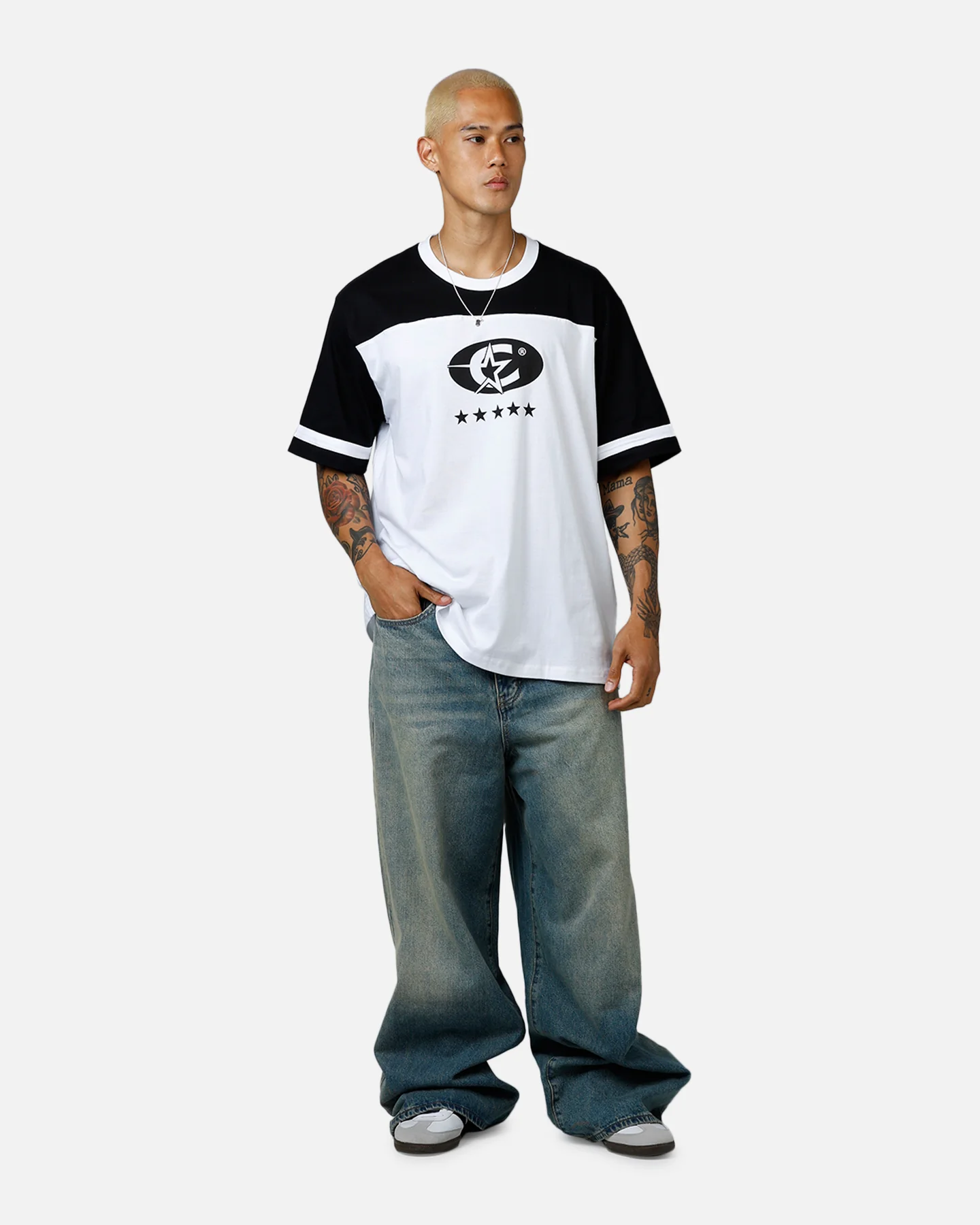 Carre Star Shooter Panelled T-Shirt Black/White - Image 3