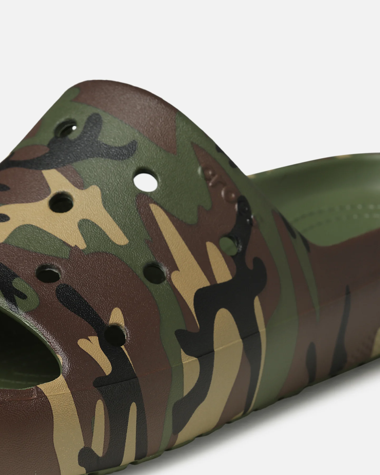Crocs Classic Camouflage Slide V2 Army Green - Image 6