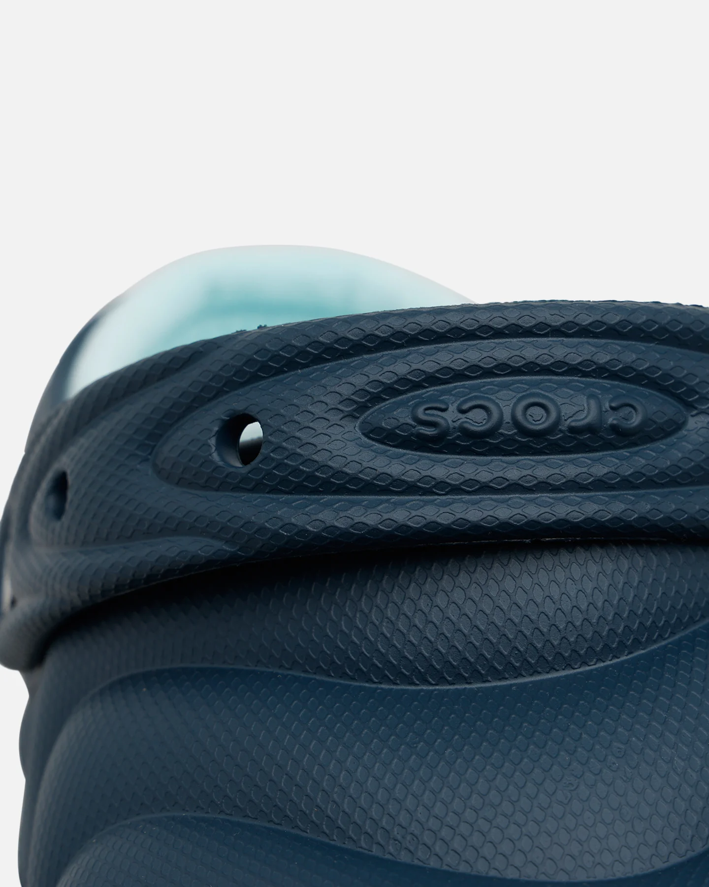Crocs Classic Lined Over Puff Clog Midnight Blue - Image 5