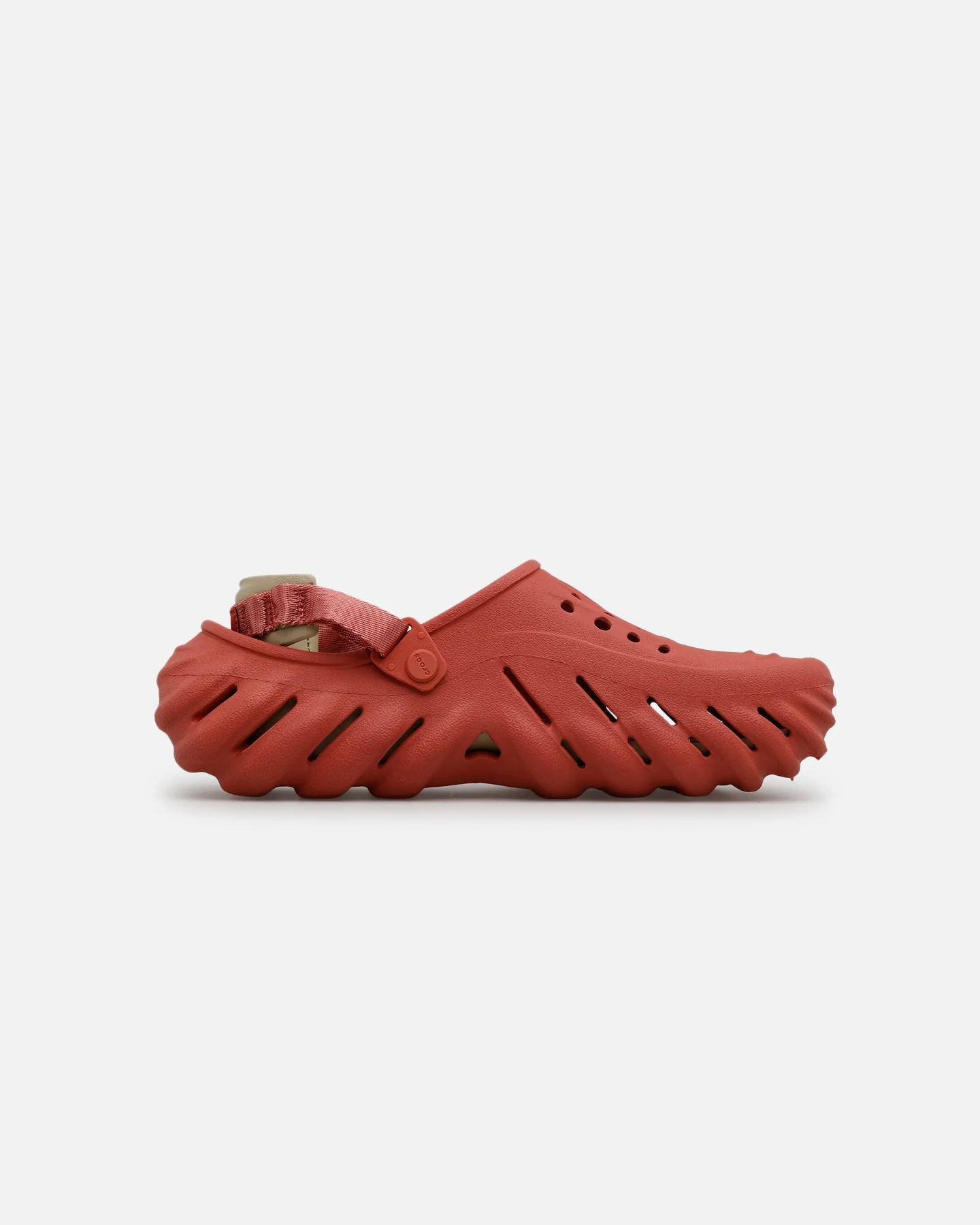 Crocs Echo Clog Strawberry - Image 2