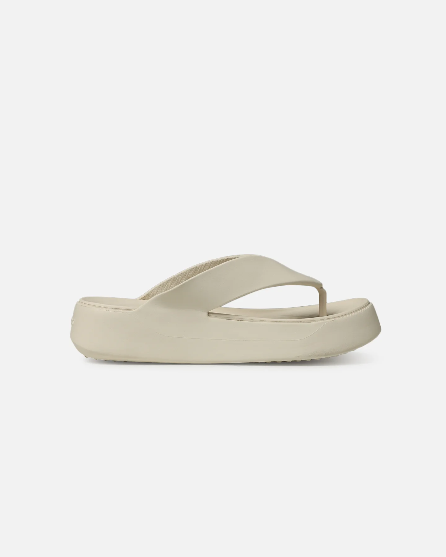 Crocs Women's Getaway Platform Flip Stucco - Image 3