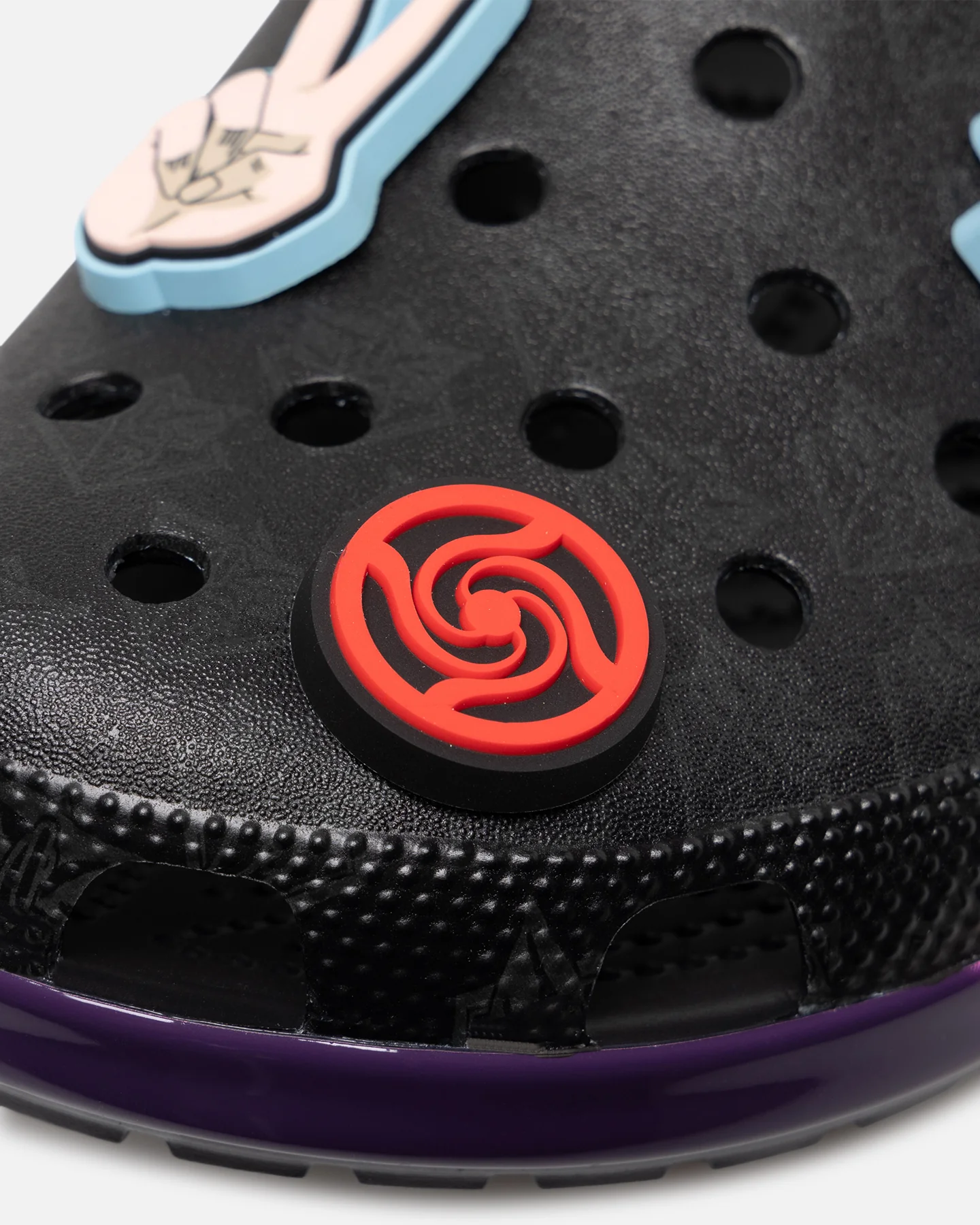 Crocs X Jujutsu Kaisen Satoru Gojo Classic Clog Multi - Image 9