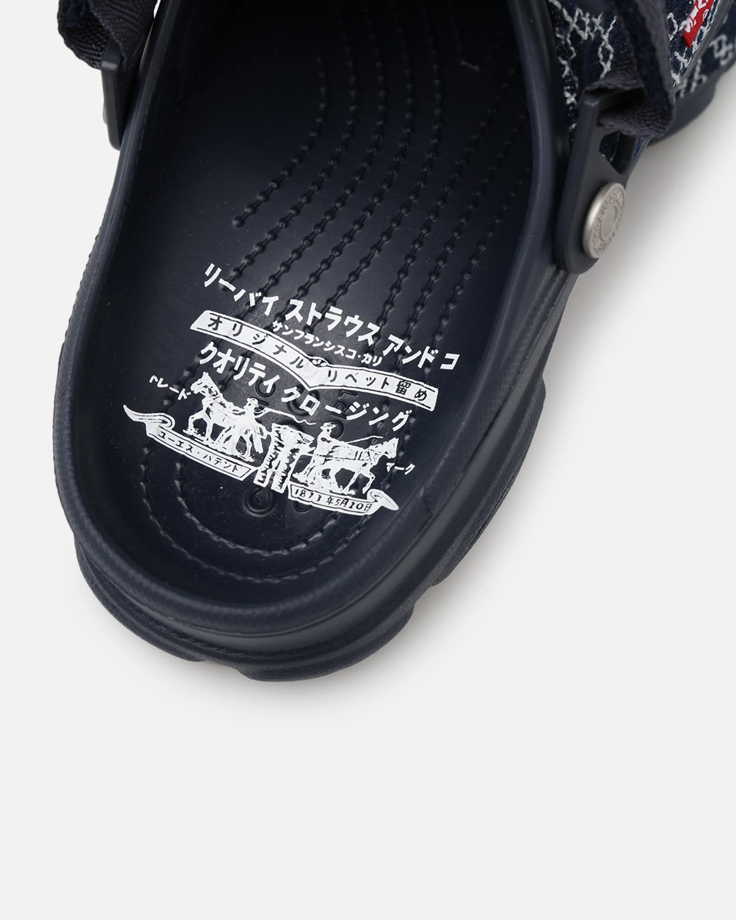 Crocs X Levi's All Terrain Clog Navy - Image 10