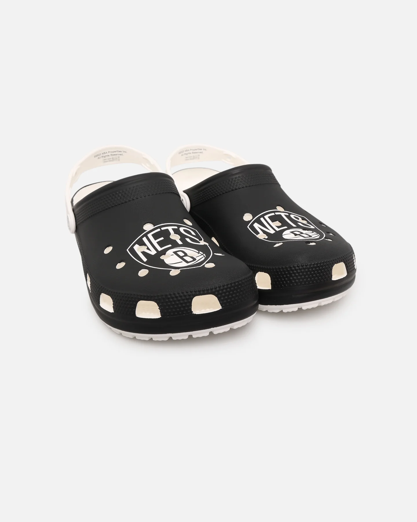 Crocs X NBA Brooklyn Nets Classic Clog OTC - Image 2
