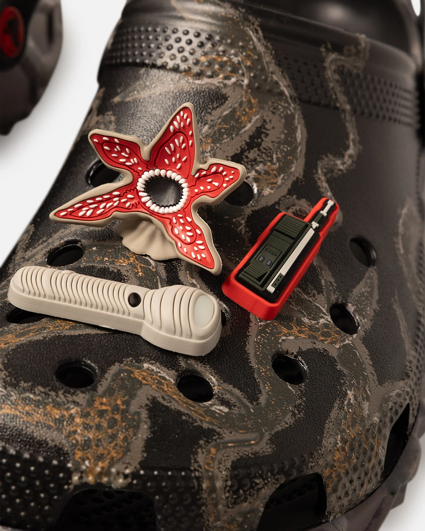 Crocs X Stranger Things Classic Clog Multi - Image 7