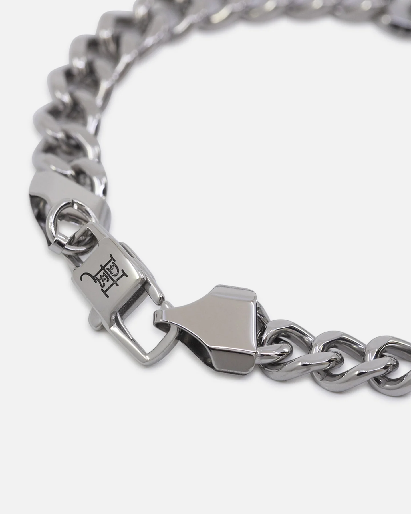 Ed Hardy Scroll Logo Curb Chain Bracelet Silver - Image 4