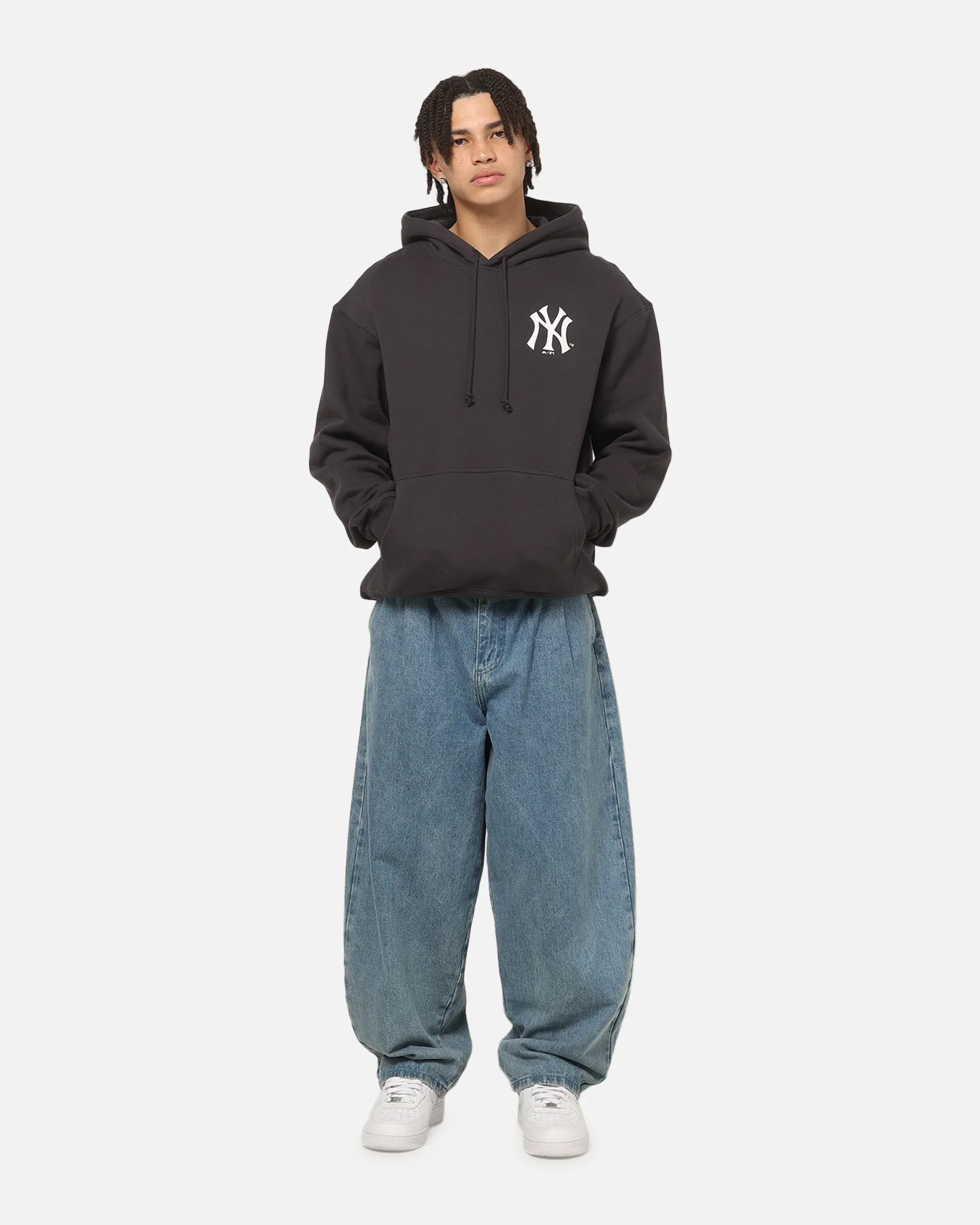 Majestic Athletic New York Yankees Everteam Logo Hoodie Washed Black - Image 3