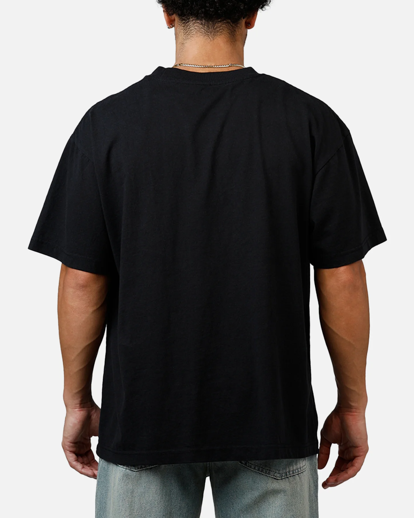 Global Merchandising Misfits Crossed Hands T-Shirt Black - Image 2