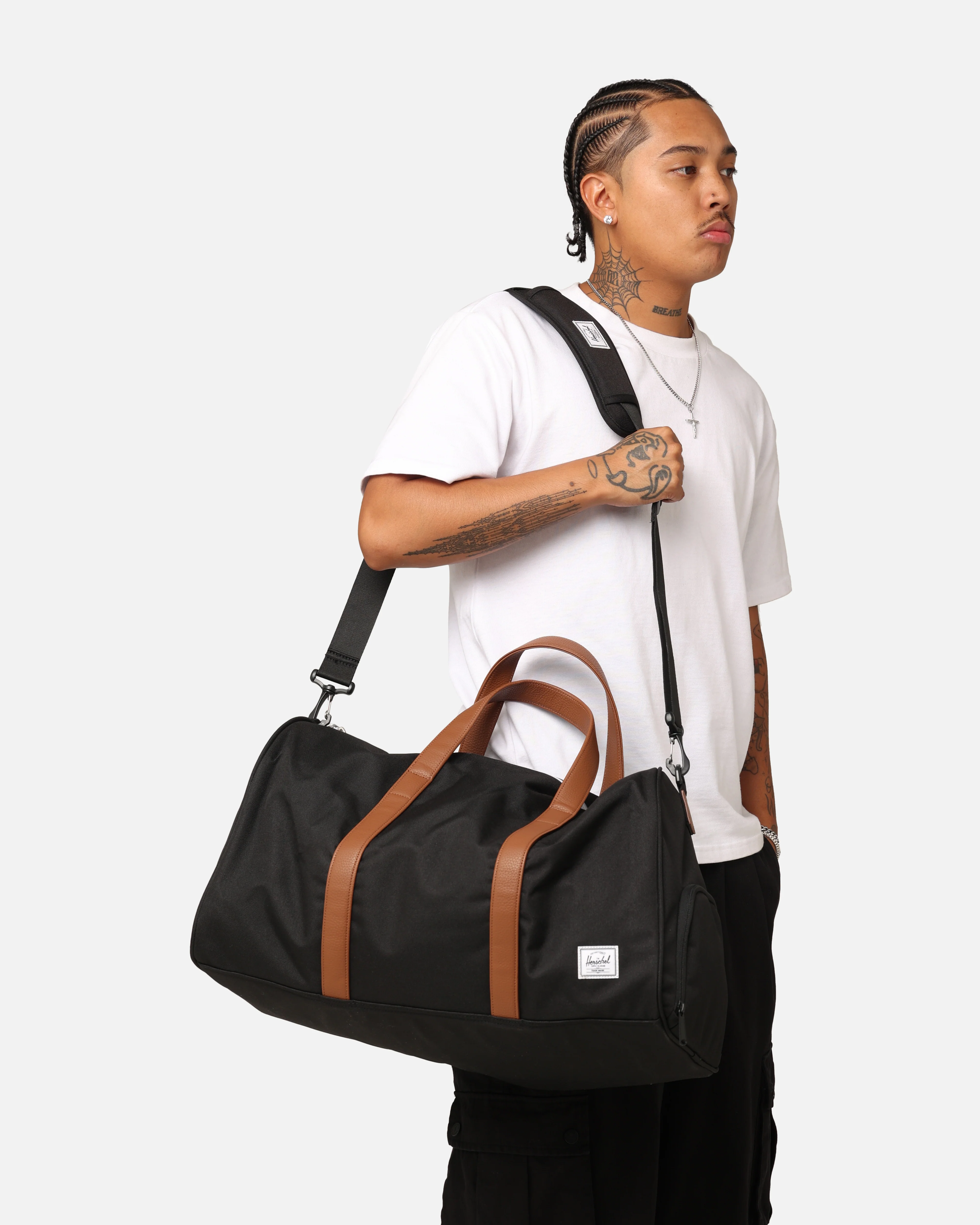 Herschel Bag Co Novel Duffle Bag Black - Image 2