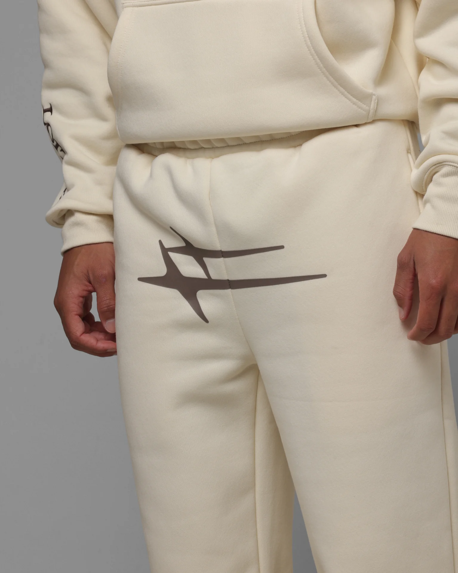 Loiter Hybrid Sweatpants Beige - Image 3