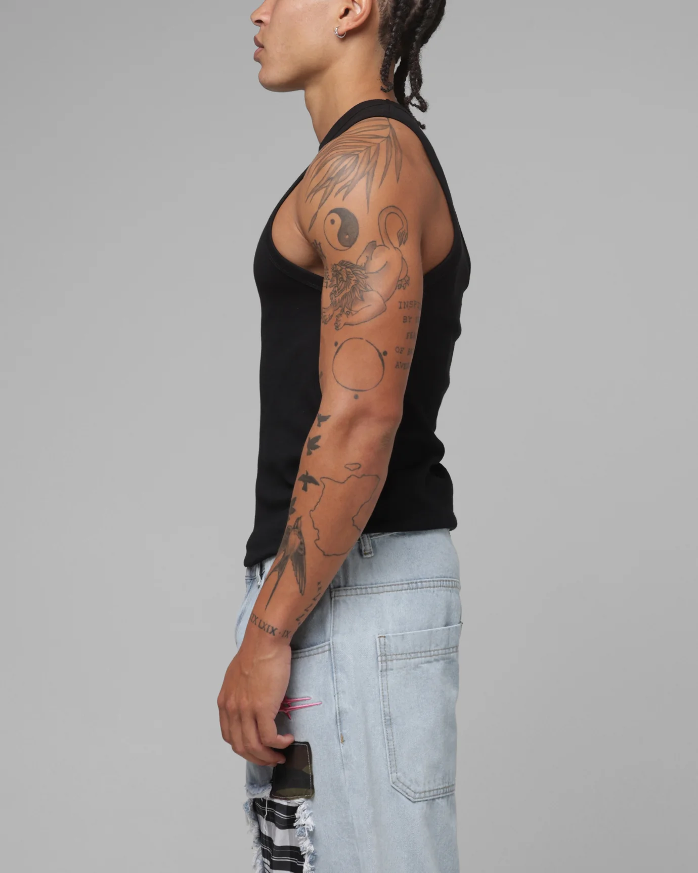 Loiter Hybrid Tank Black - Image 5