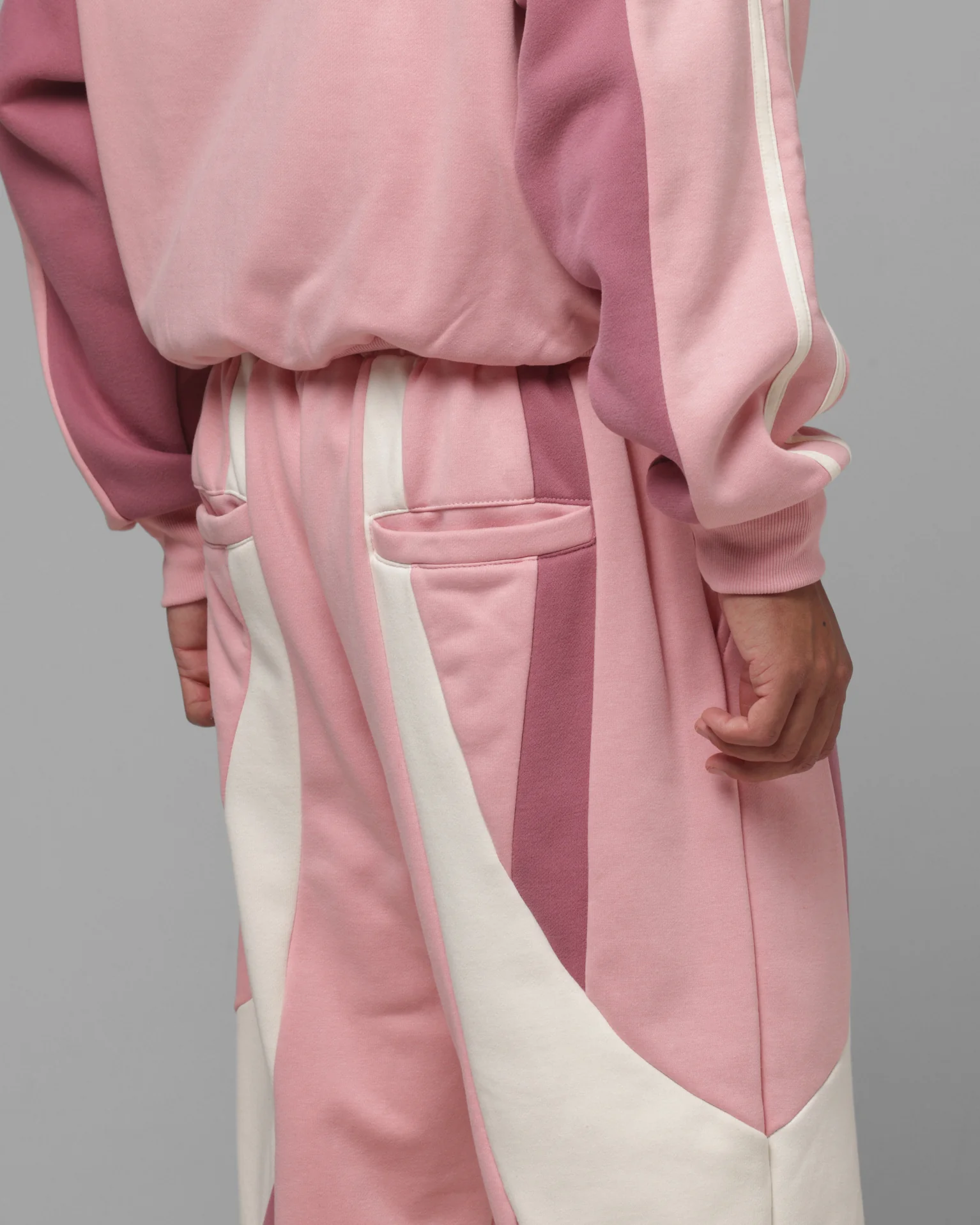 Loiter Hybrid Tek Sweatpants Pink - Image 4