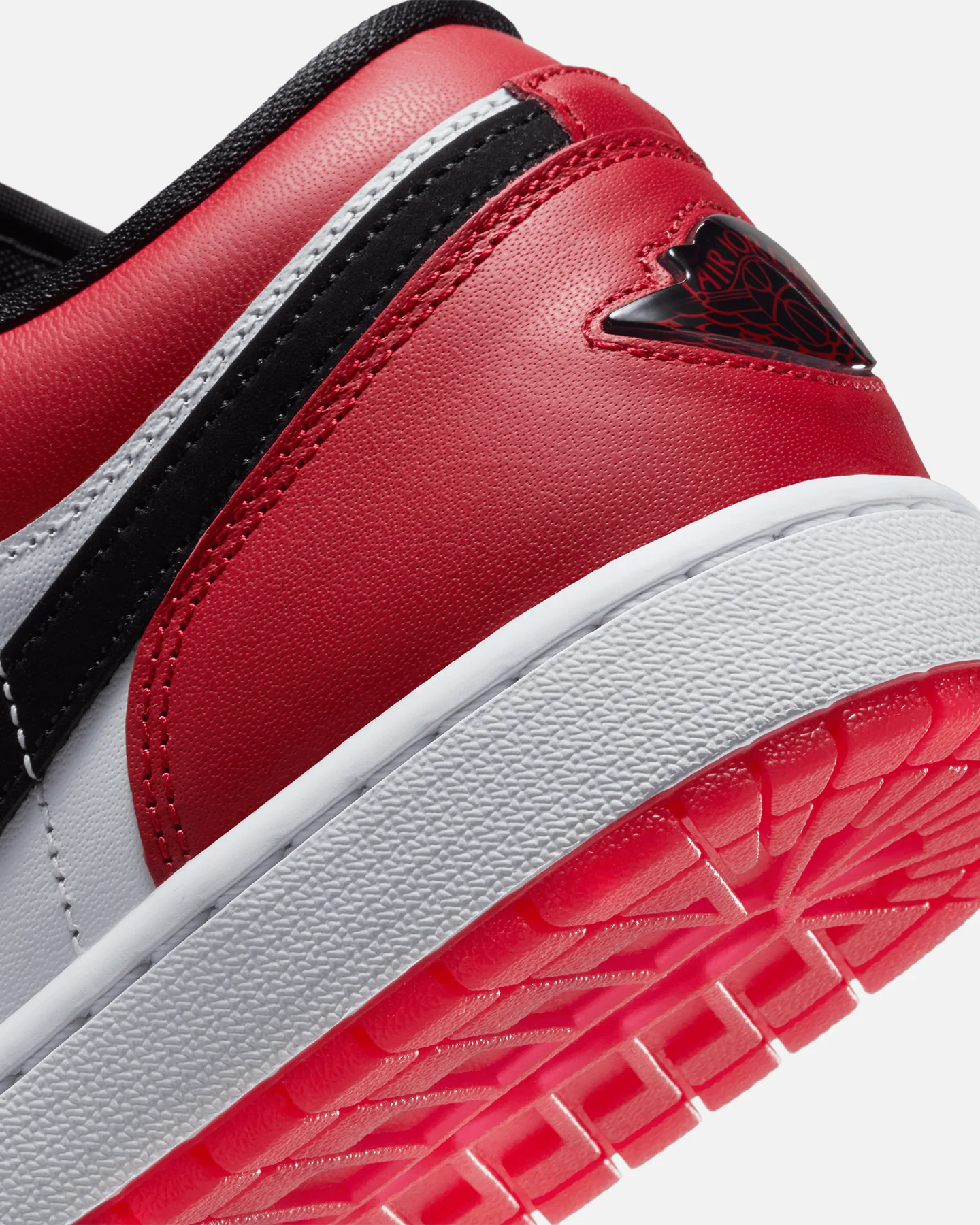 Jordan Air Jordan 1 Low SE "Black Toe" White/Black/Red - Image 8