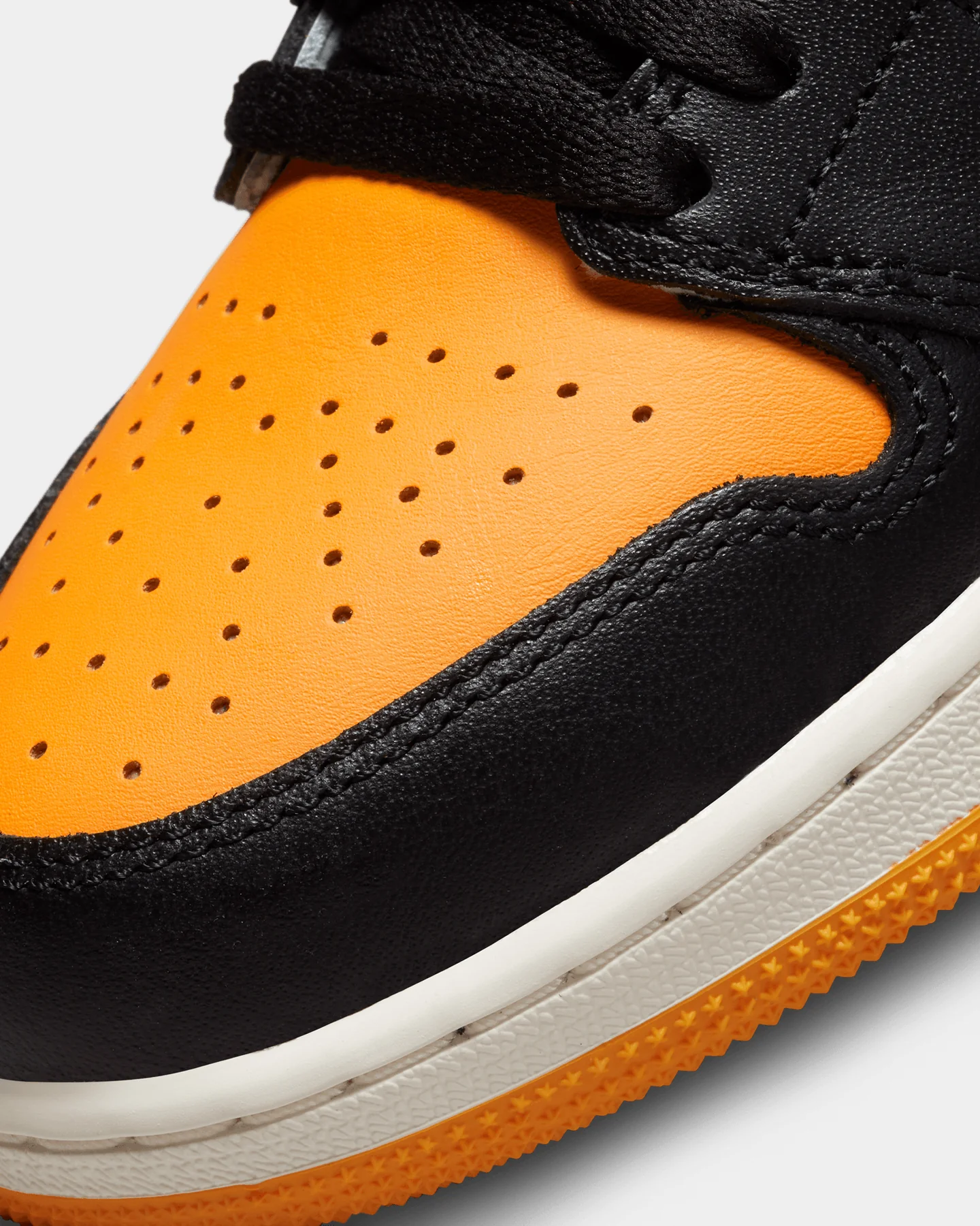 Jordan Kids' Air Jordan 1 Retro Hi OG (GS) "Yellow Toe" Taxi/Black-Sail - Image 6