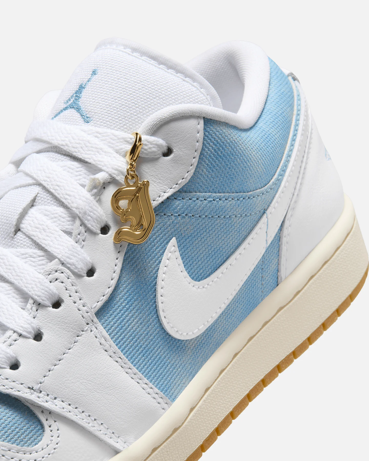 Jordan Women's Air Jordan 1 Low SE "Denim" Blue/Gum - Image 10