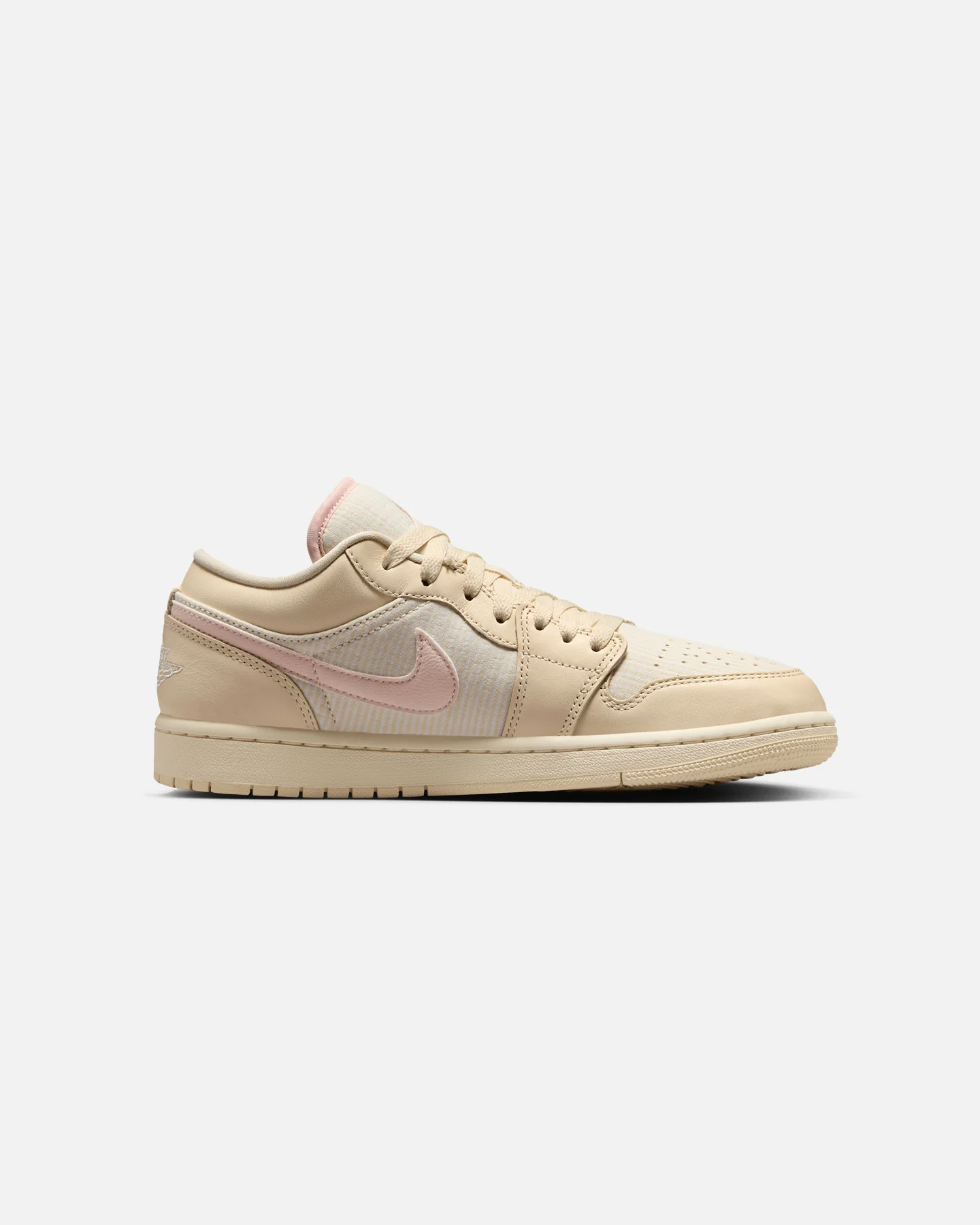 Jordan Women's Air Jordan 1 Low SE "Linen" Muslin/Legend Pink - Image 4