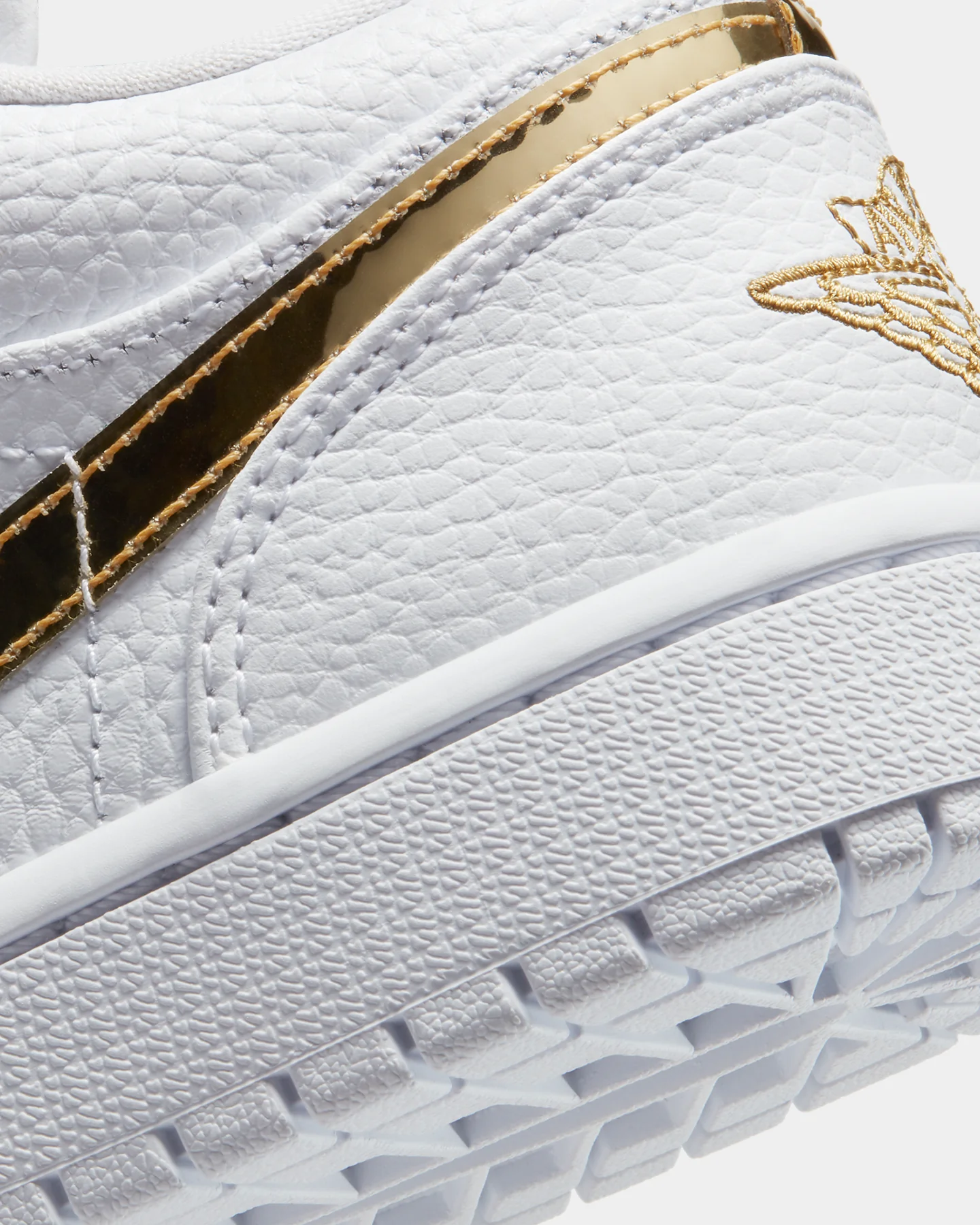 Jordan Women's Air Jordan 1 Low SE "Metallic Gold" White/Metallic Gold - Image 7
