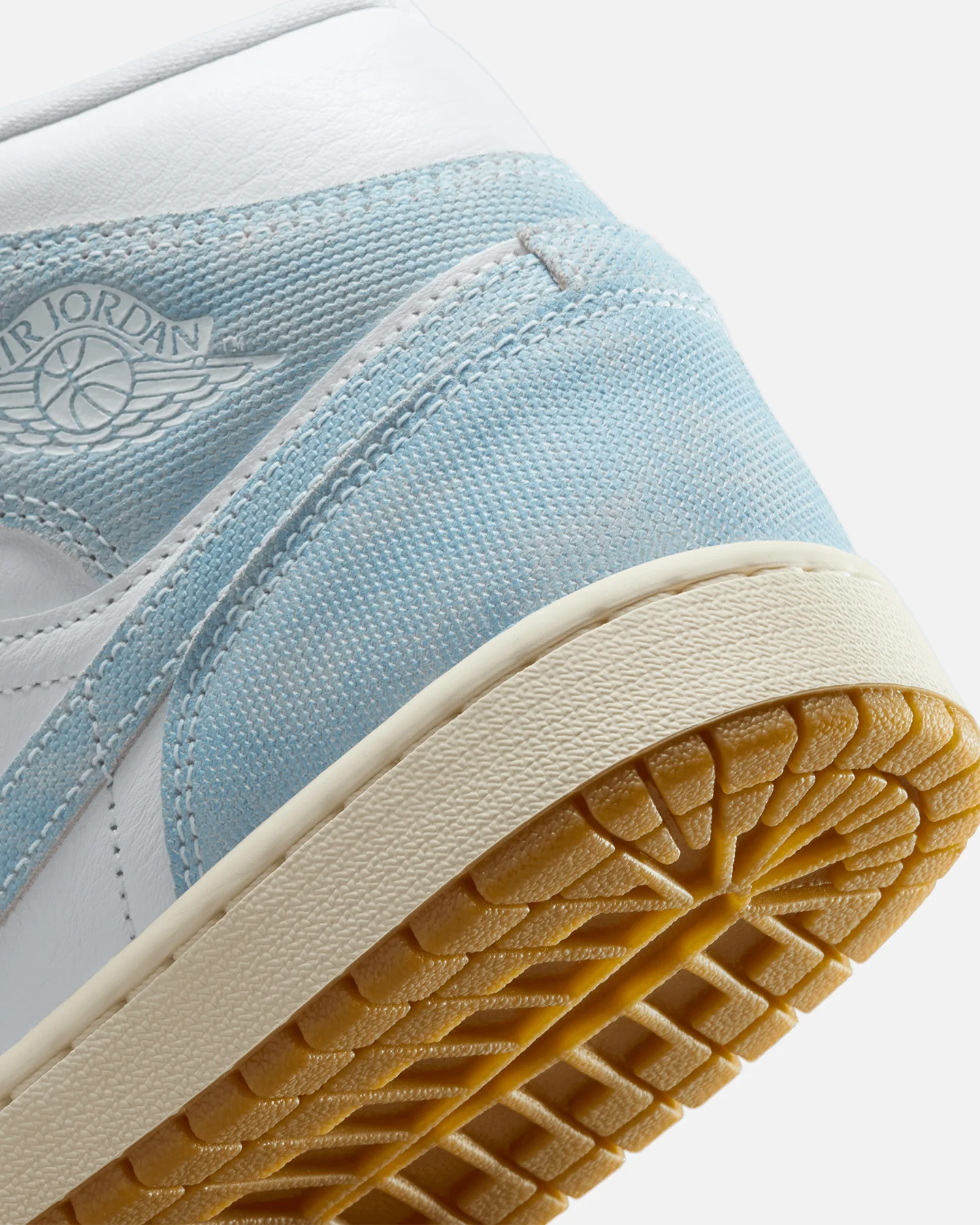 Jordan Women's Air Jordan 1 Mid SE "Denim" Blue/Gum - Image 8