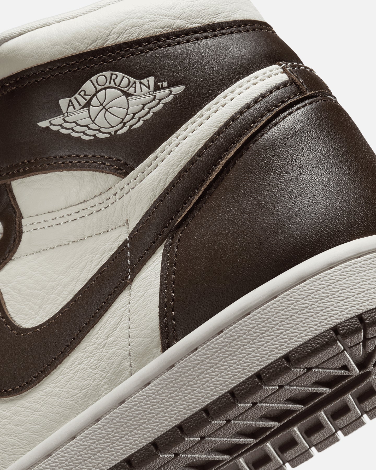 Jordan Women's Air Jordan 1 Retro High OG "Baroque Brown" Baroque Brown - Image 8